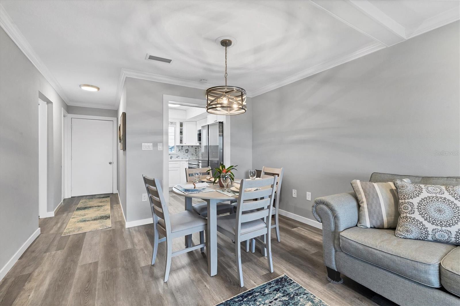 3661 Lake Bayshore Drive 507J