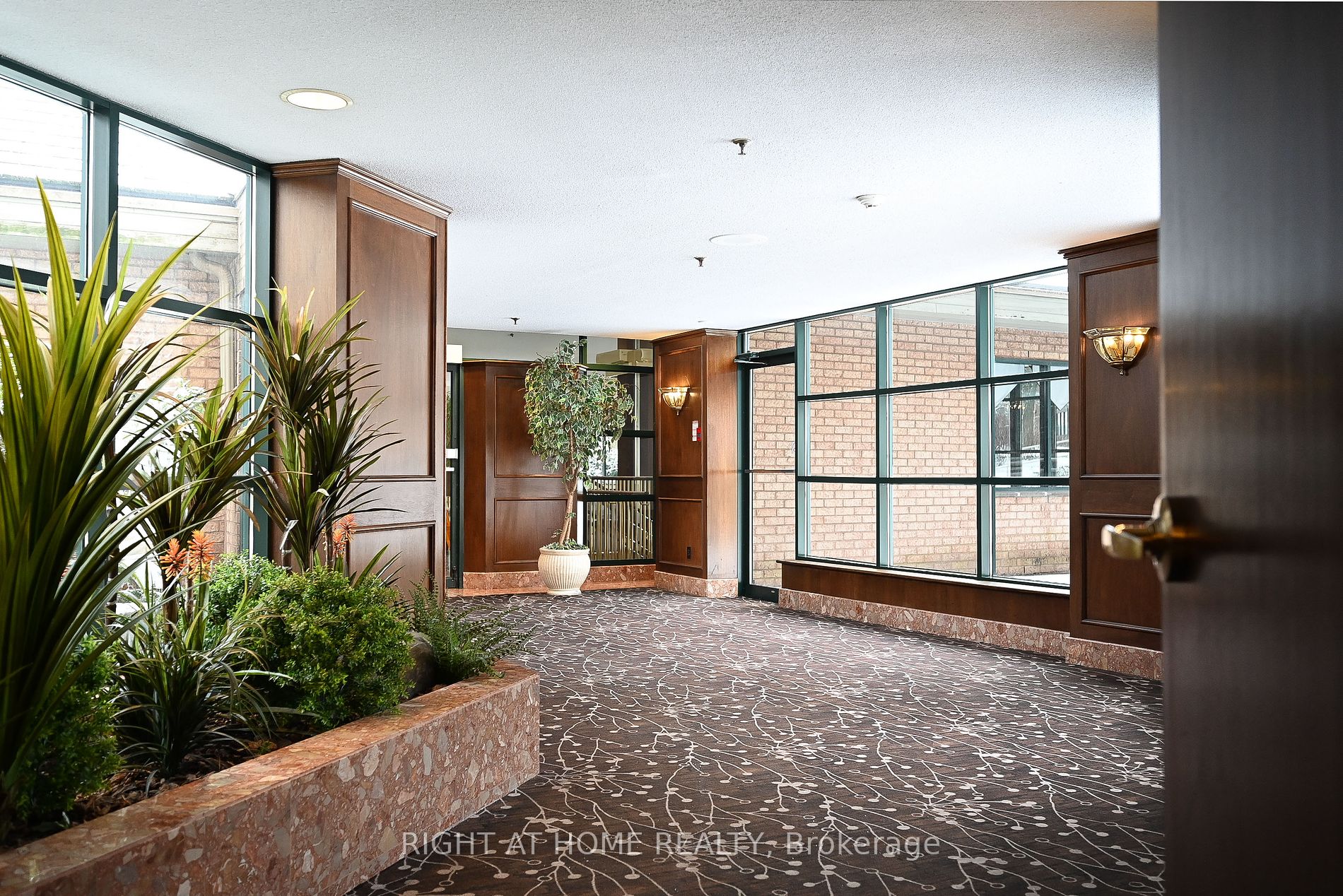 1210 Don Mills Rd 223