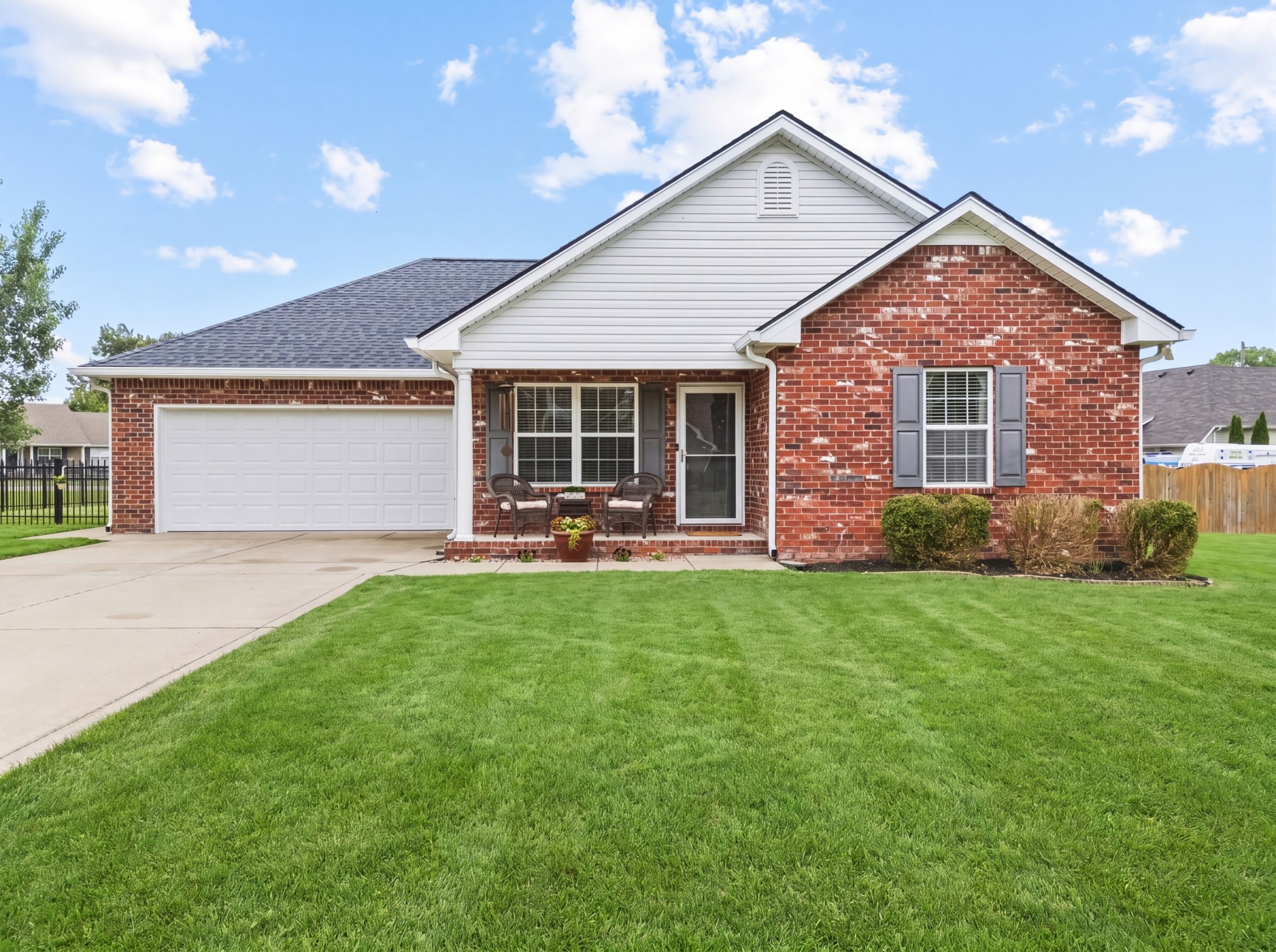 1118 Clay Ct — sold
