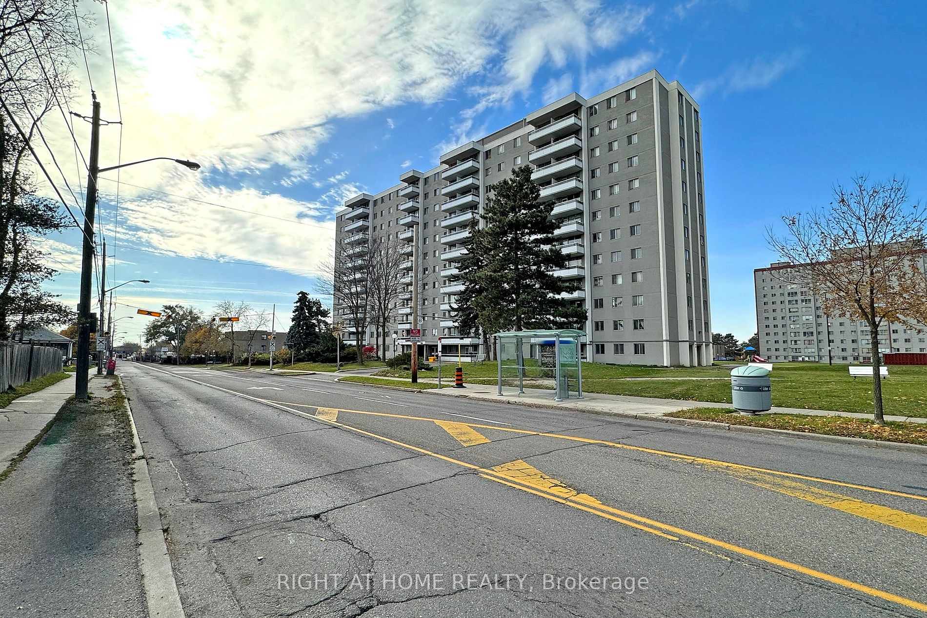940 Caledonia Rd 1212