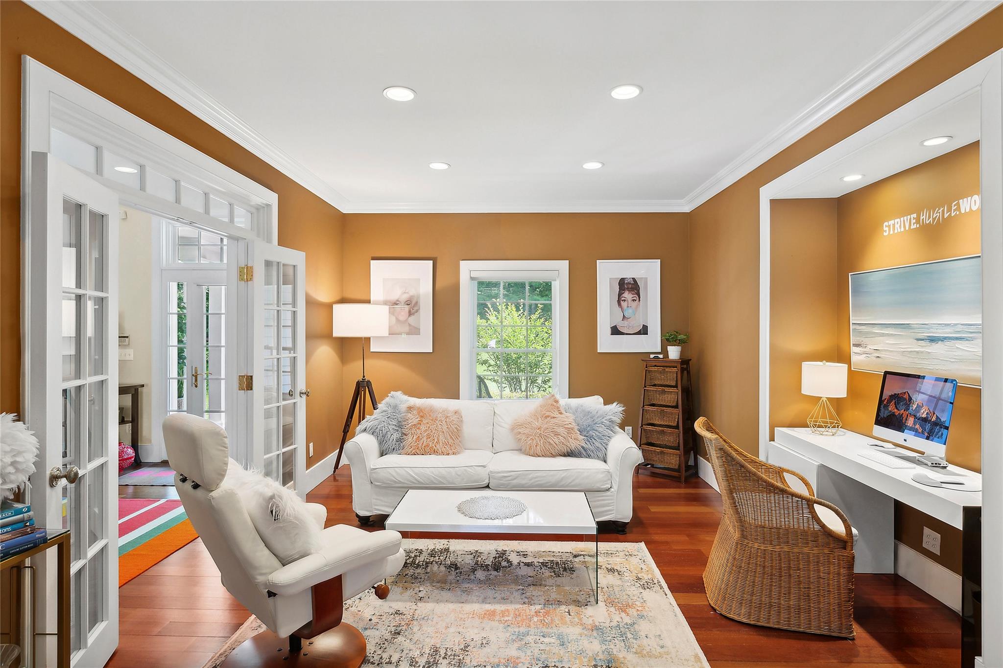 4 Barclay Court