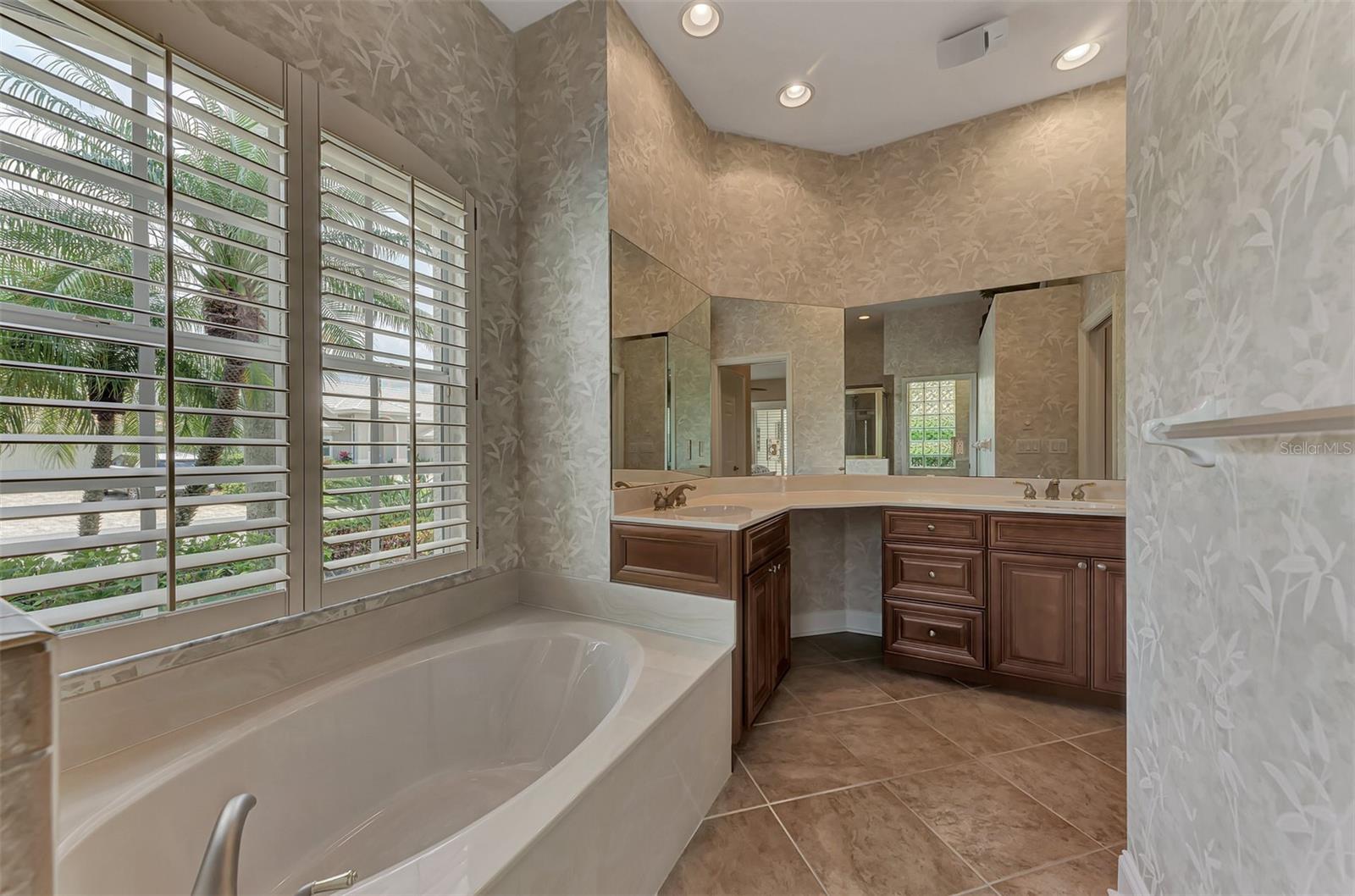 13760 Long Lake Lane
