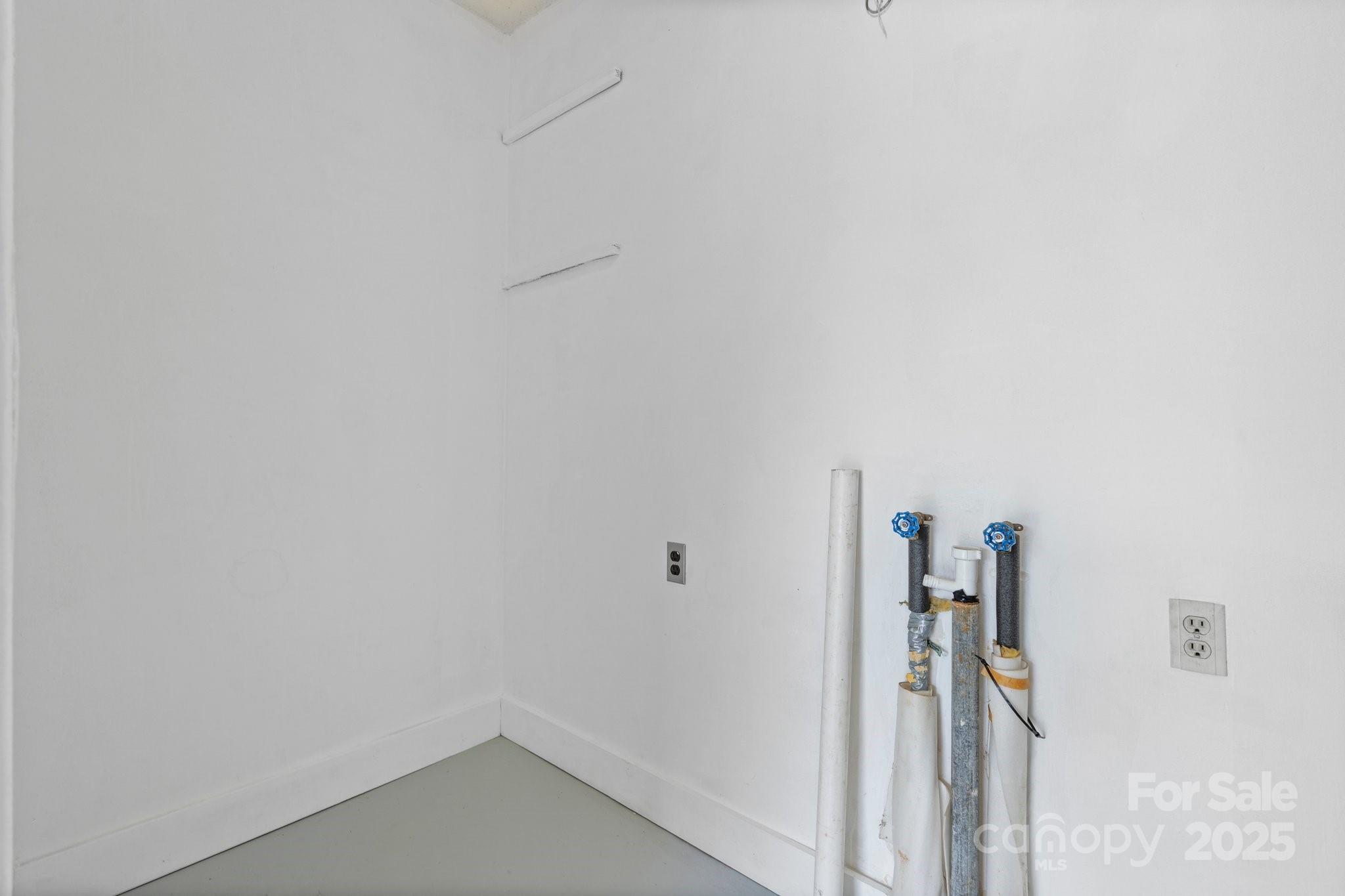 1040 Stagecoach Trail