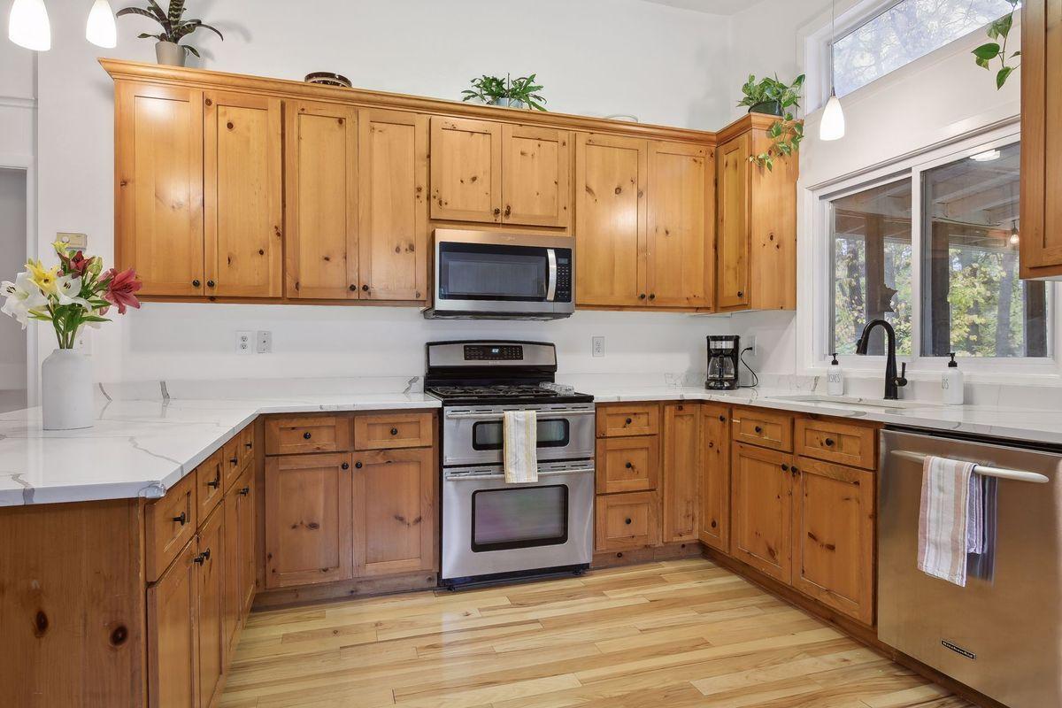 25640 Sunnyvale Lane