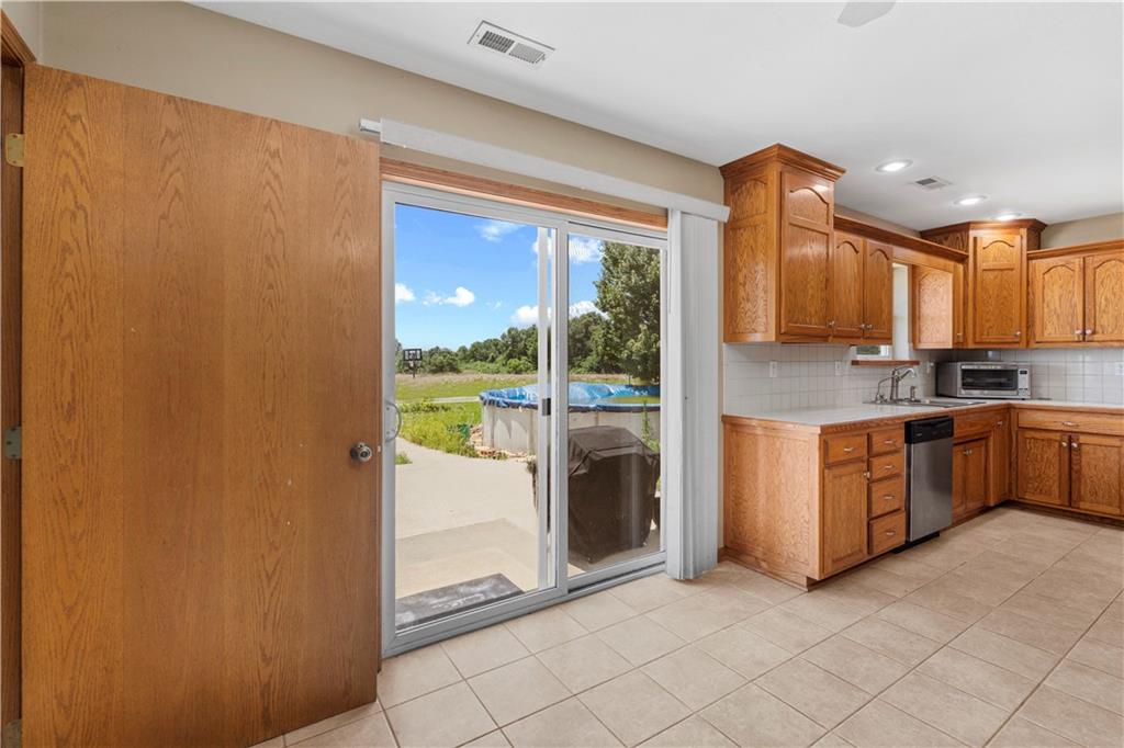 26060 E B Highway