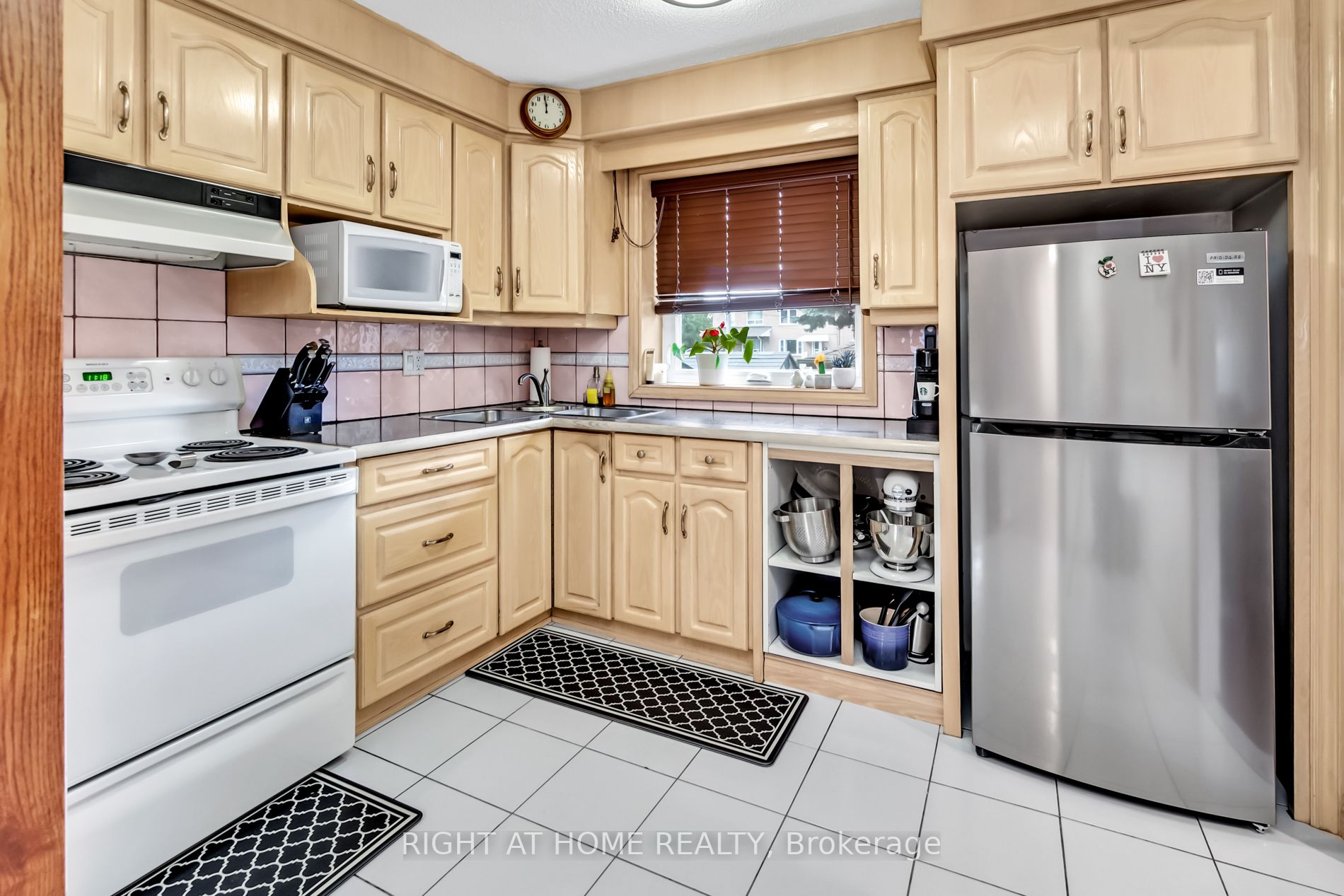 237 Eileen Ave