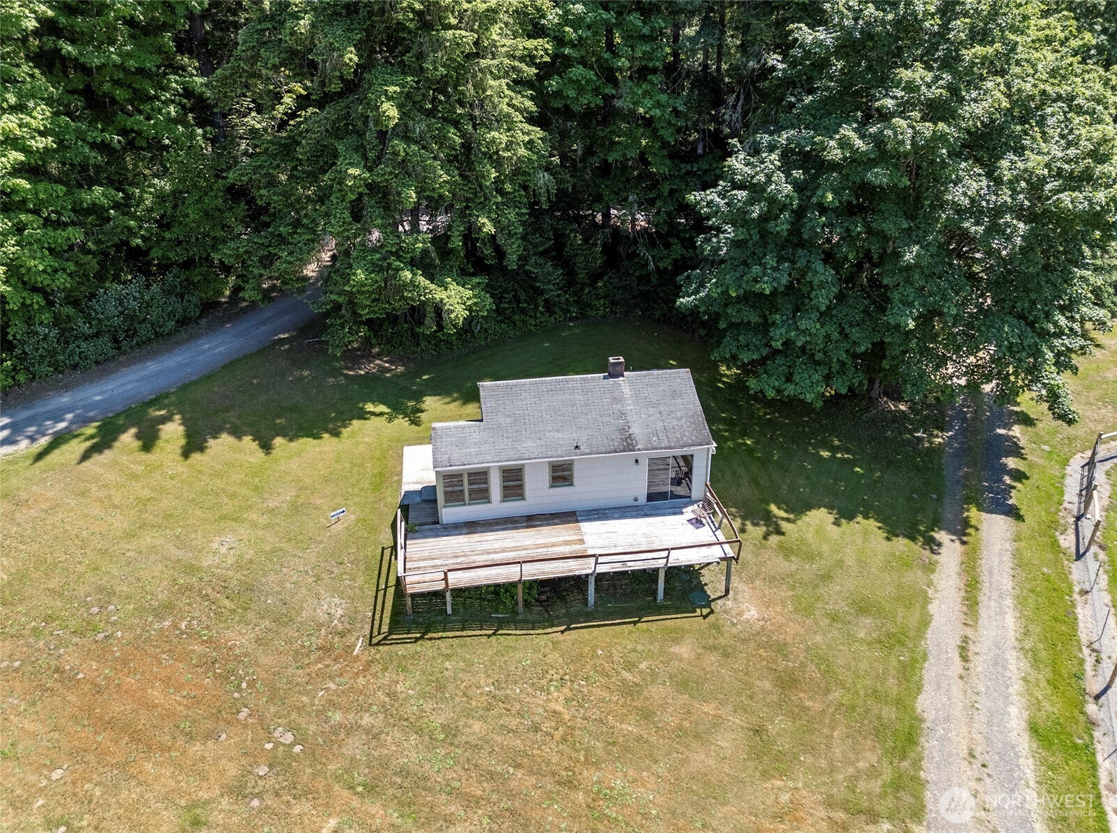 1116 Bayshore Court NW