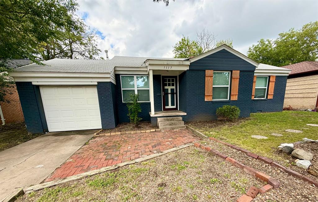 This home is cute & close to OU! Updated and in a great area! 3 bed 1 bath, garage w/d hookups and storage only. Very roomy home with super cool vintage tile in the bath and beautiful hardwood floors. Fantastic backyard and deck. This one is a MUST see!