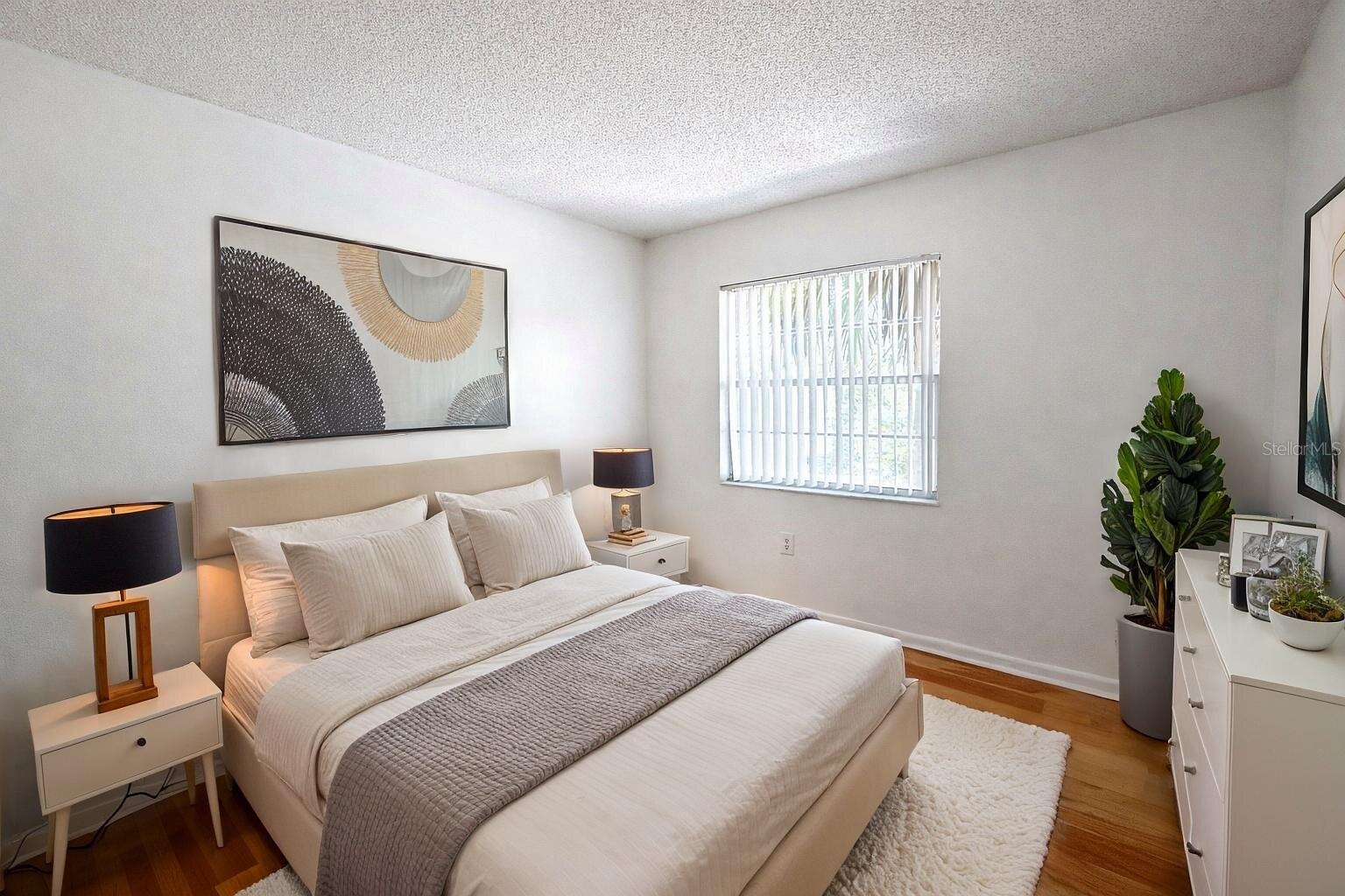 2505 N Alafaya Trail 8