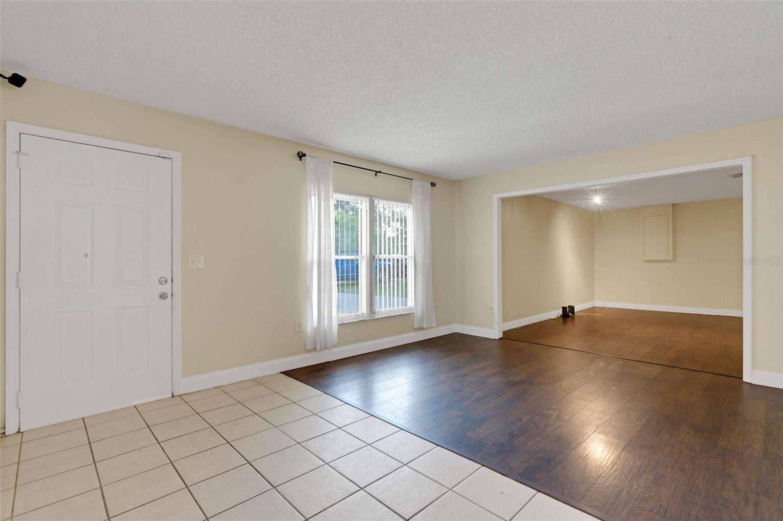 1606 Crystalview Trail