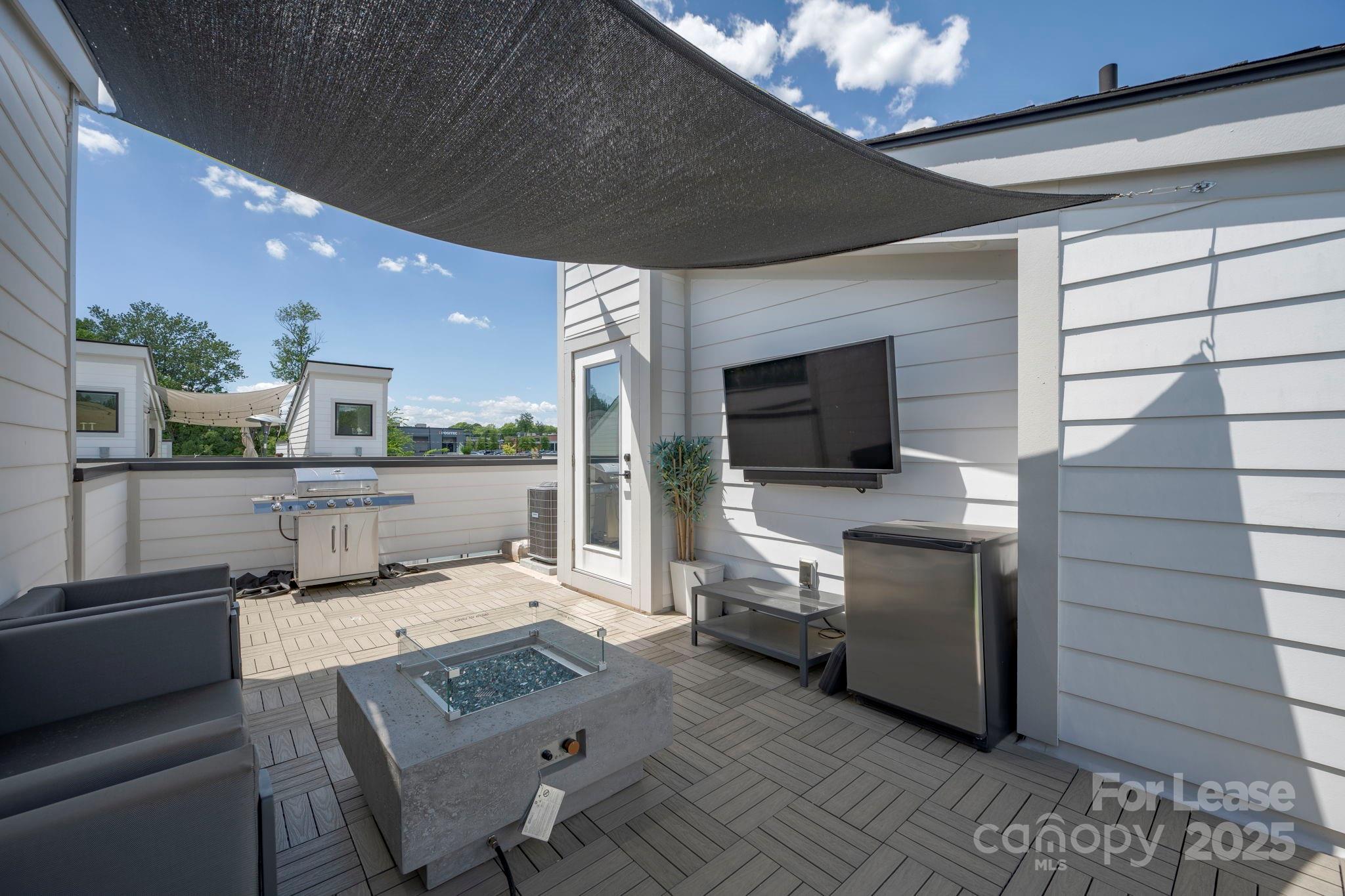 1033 Wesley Terrace Avenue