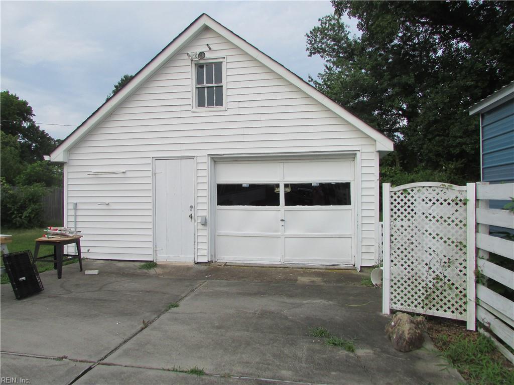 230 Hampton Roads Avenue