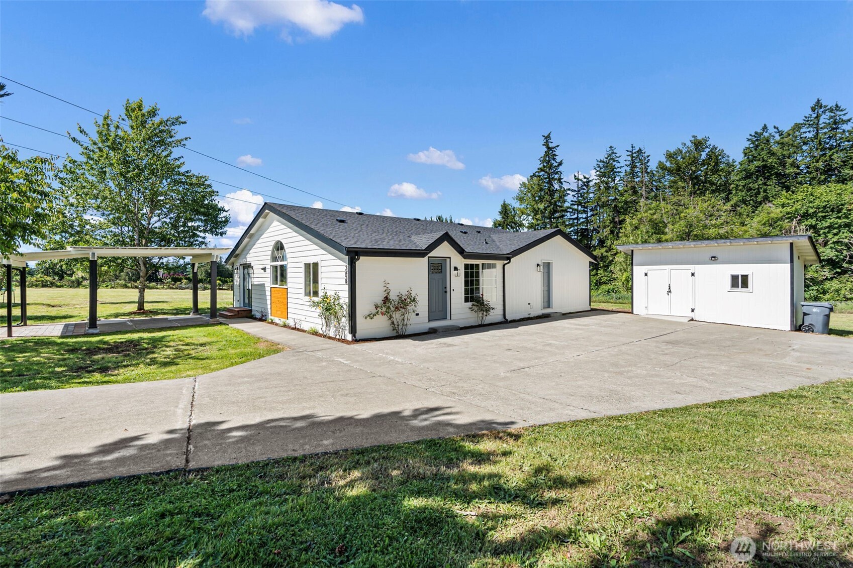 LIKE NEW! This Stunning remodeled one level home offers 3 bedrooms 2 Stylish updated bathrooms, Kitchen has open concept to living area and a dining area too, the perfect floor plan for entertaining. New everything! Walk outside to enjoy your spacious yard 2.52 Acres,  close in with the Country Feel!