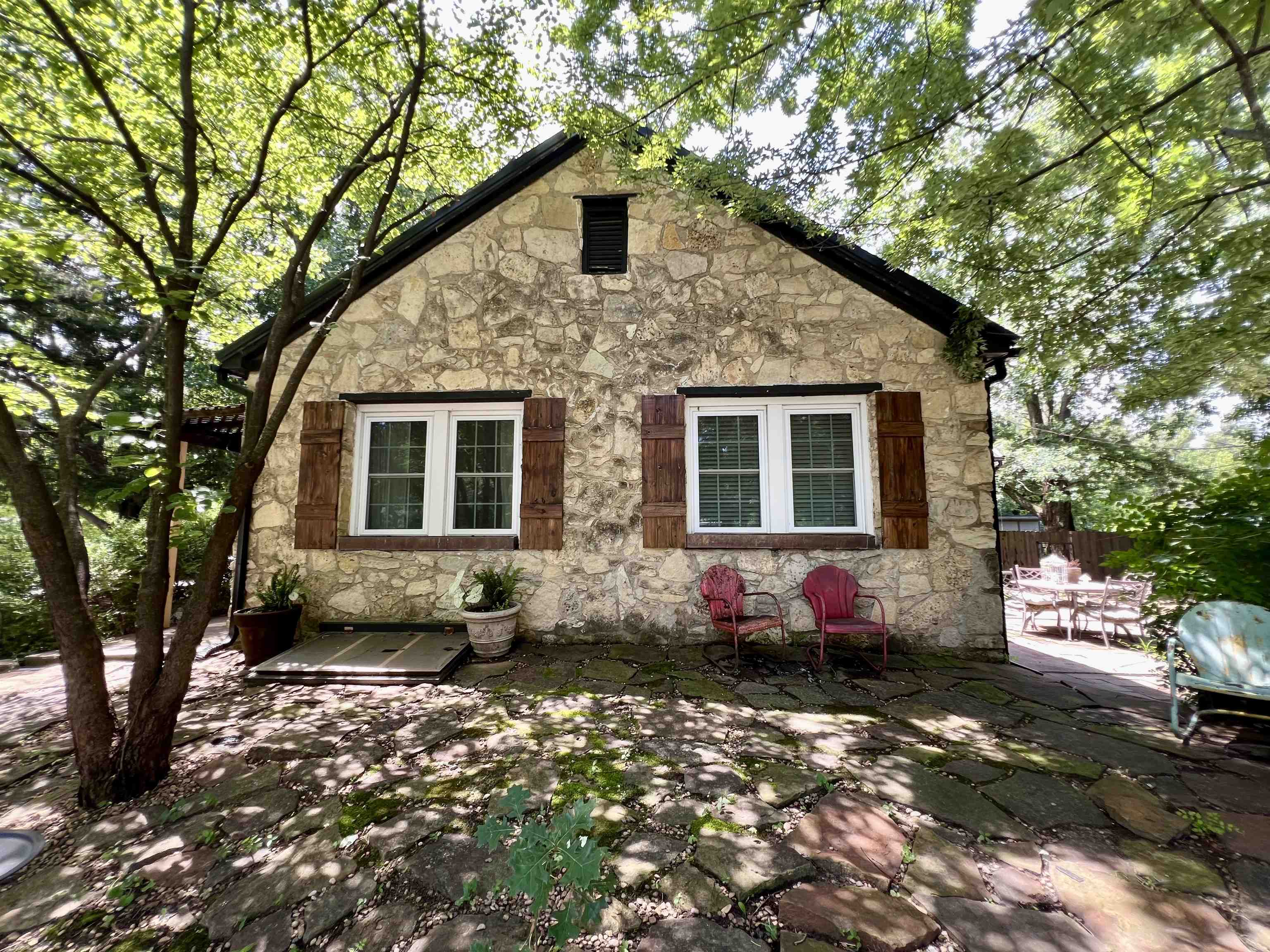 1825 N 9th