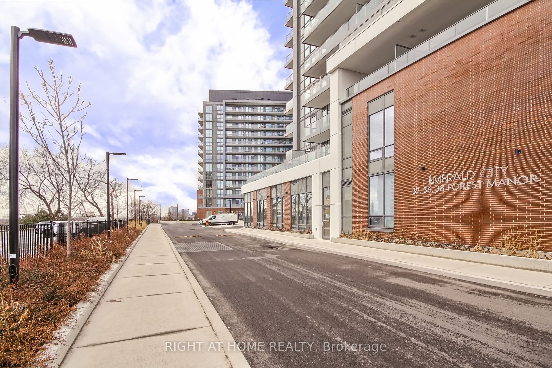 36 Forest Manor Rd 122