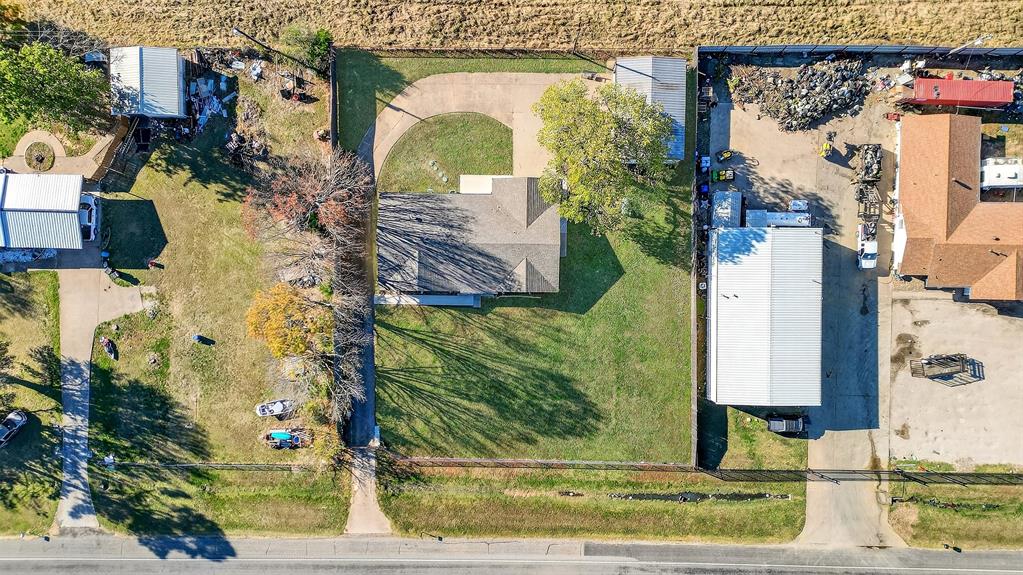 616 E Bells Boulevard