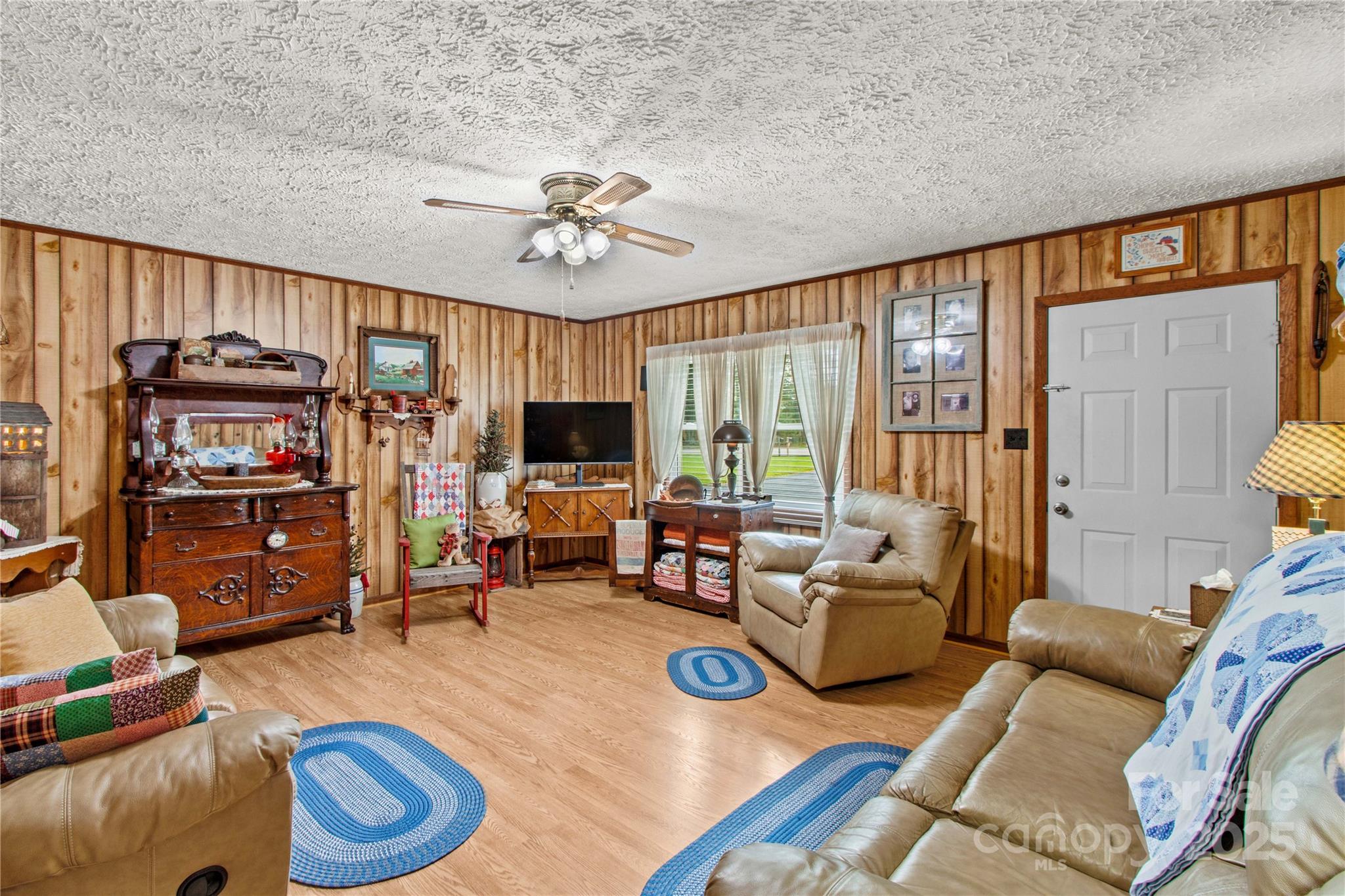 784 Whites Farm Road