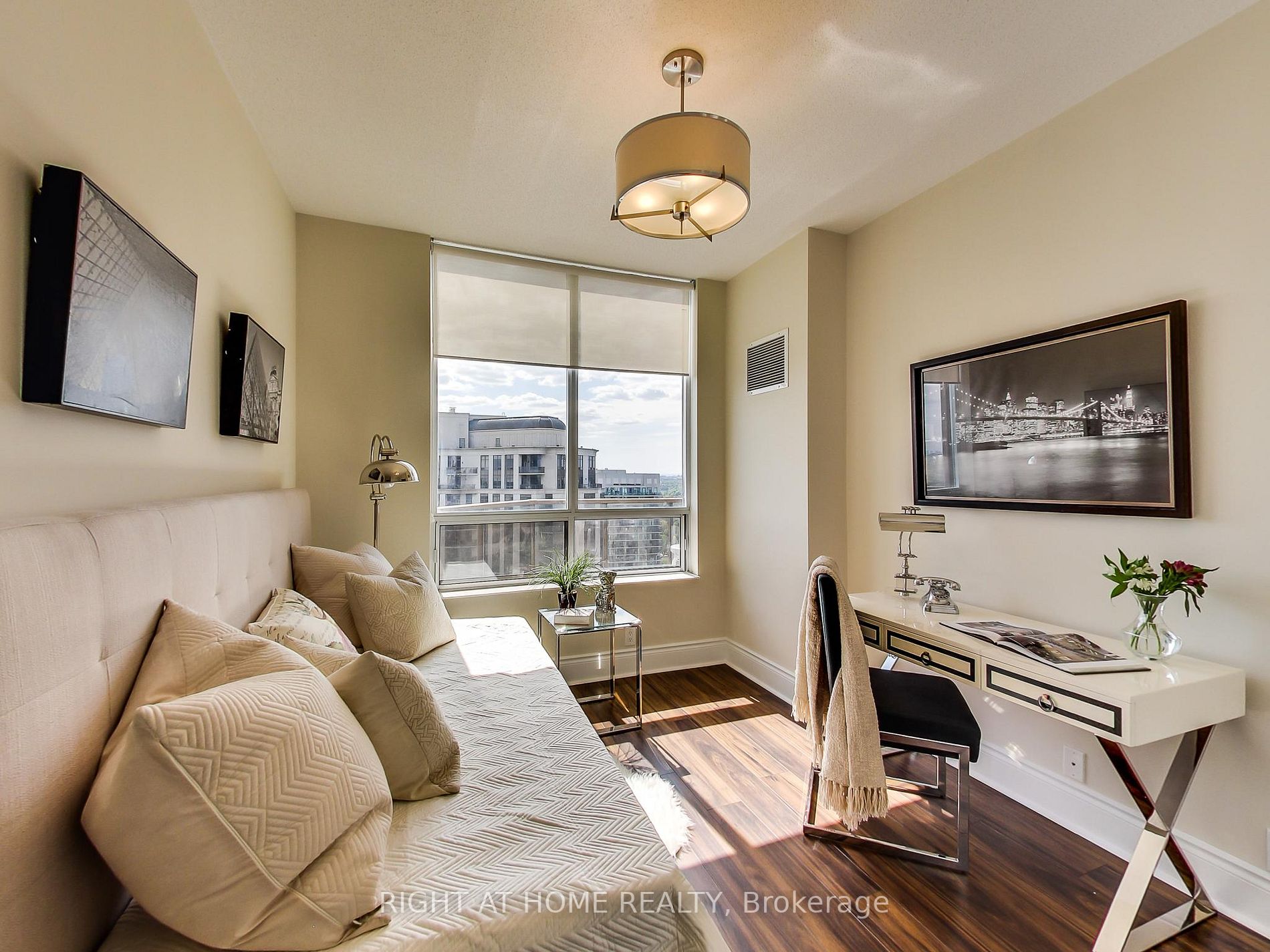 80 Harrison Garden Blvd 2923