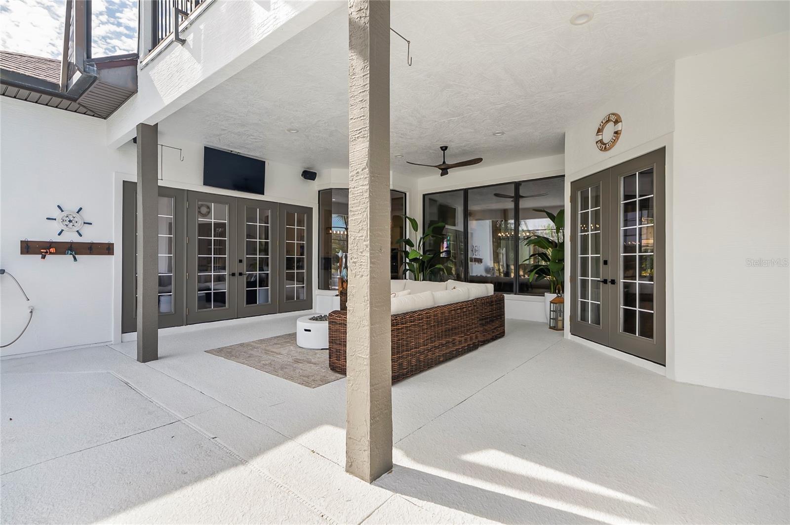 15 S Waterview Drive