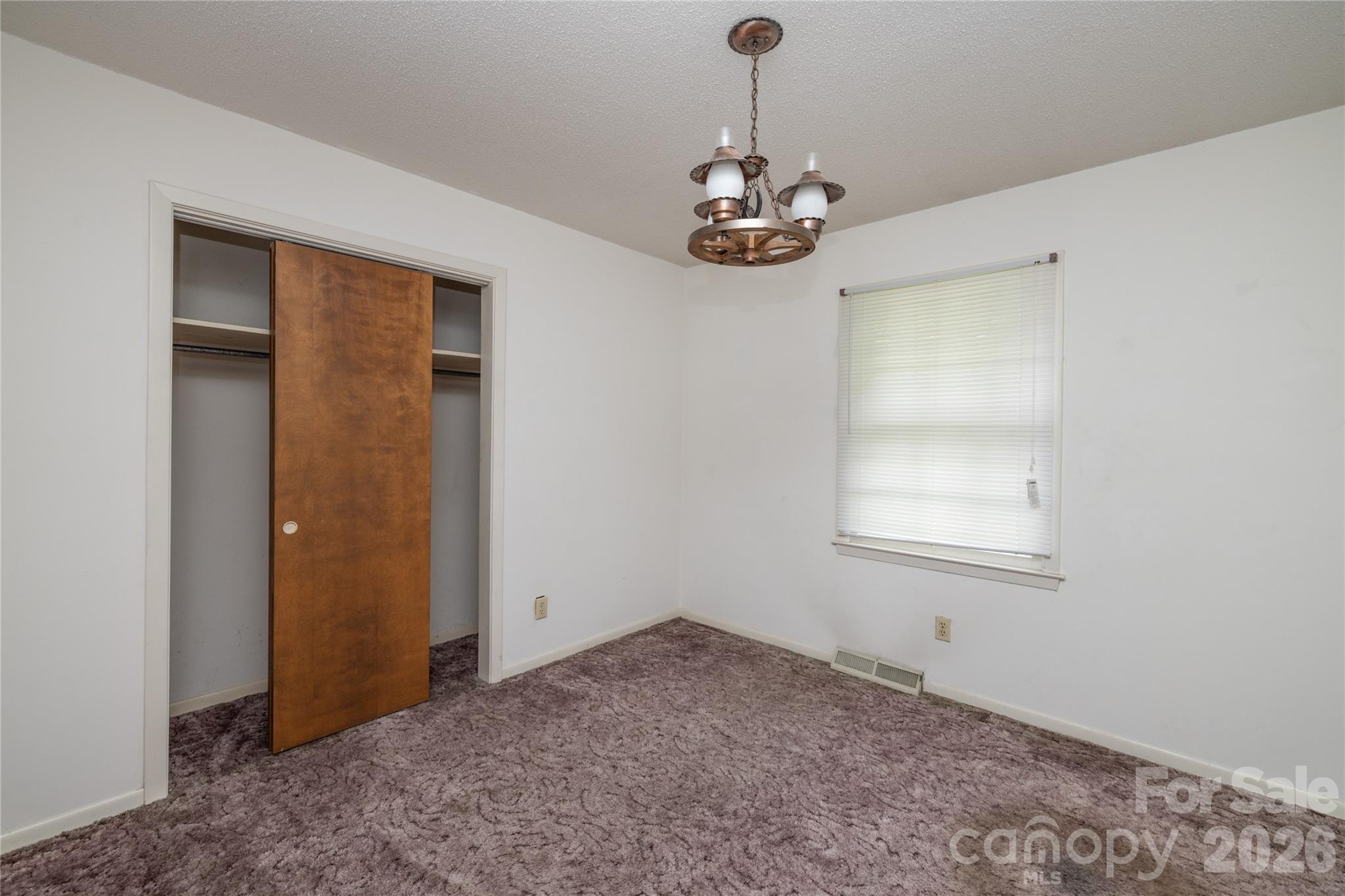 2209 Woodhurst Lane