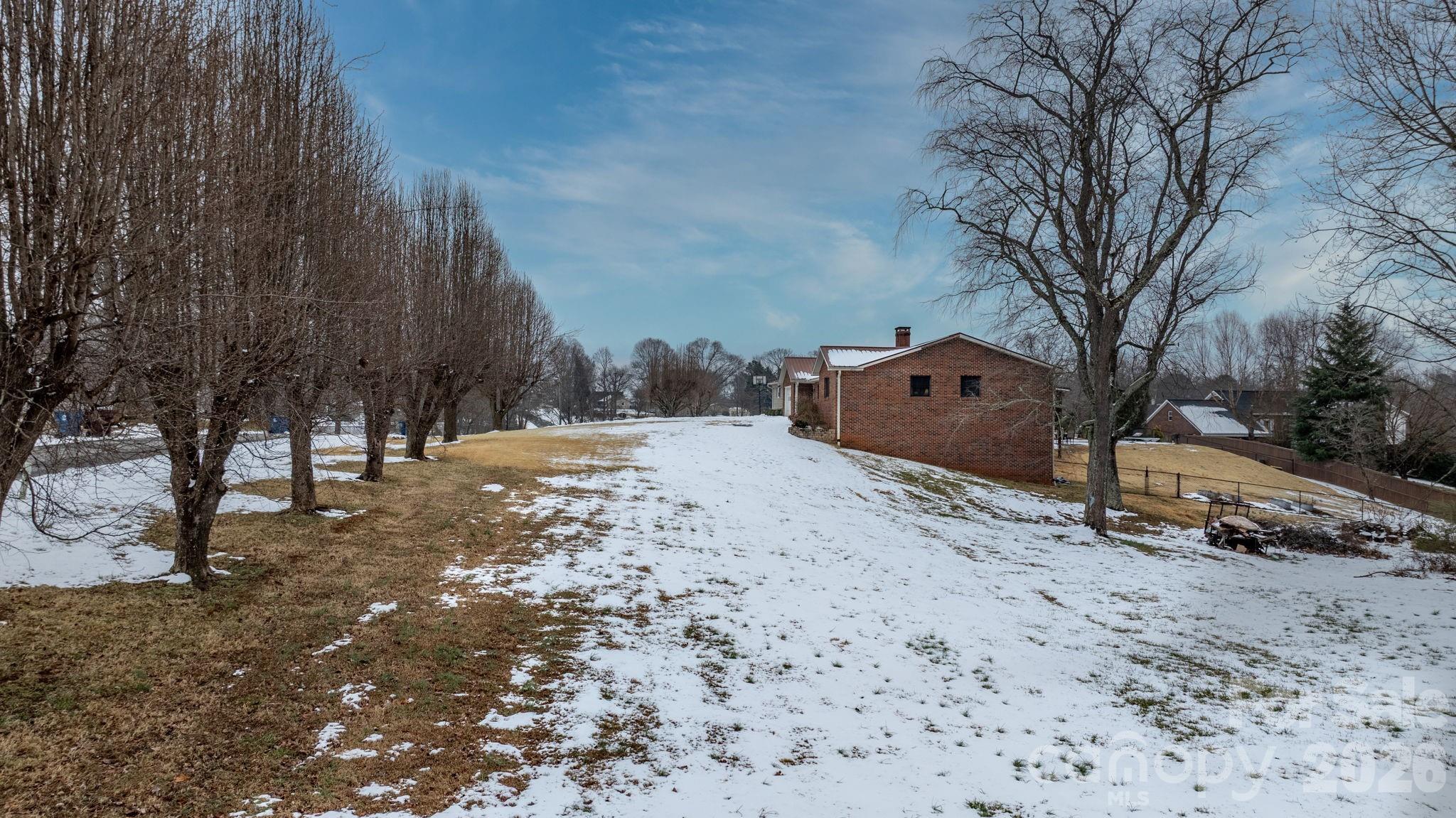 1621 Dakota Drive