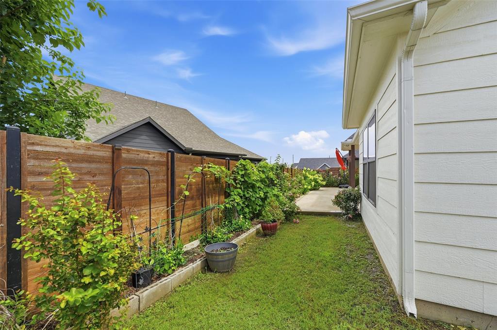 4919 Dry Creek