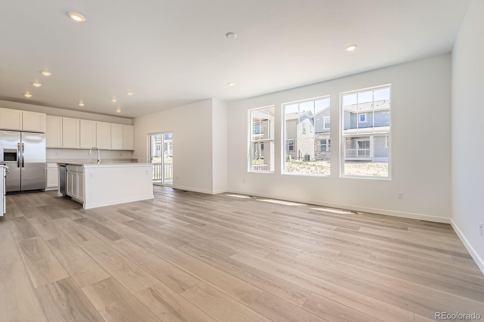 656 N Clubview Street