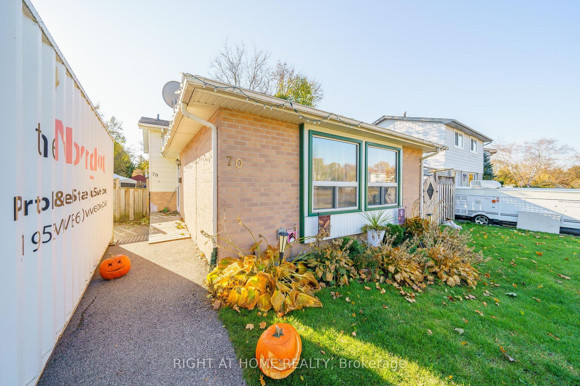 70 Woodlawn Ave