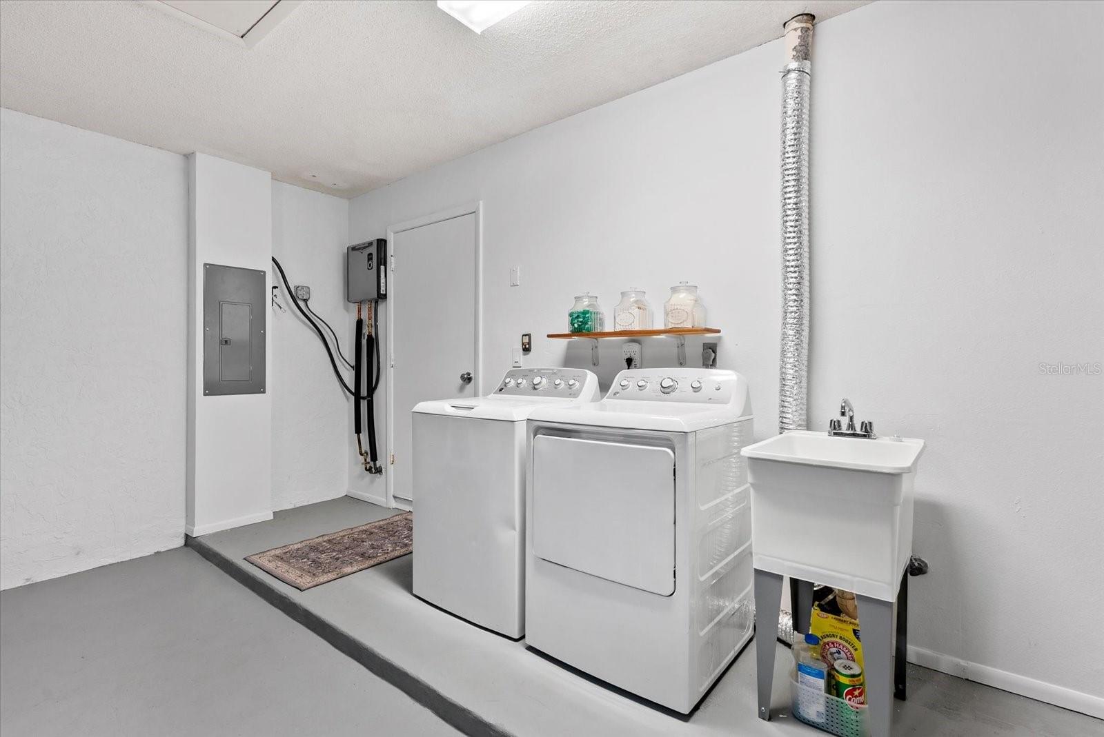 6304 Sun Eagle Lane 19B