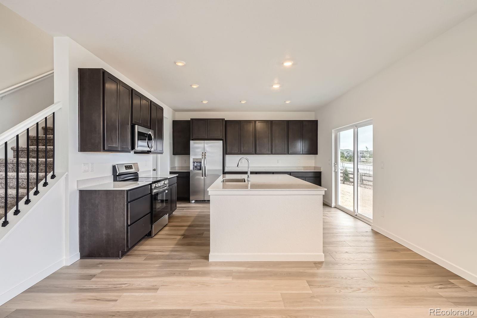 11039 Snowdon Street