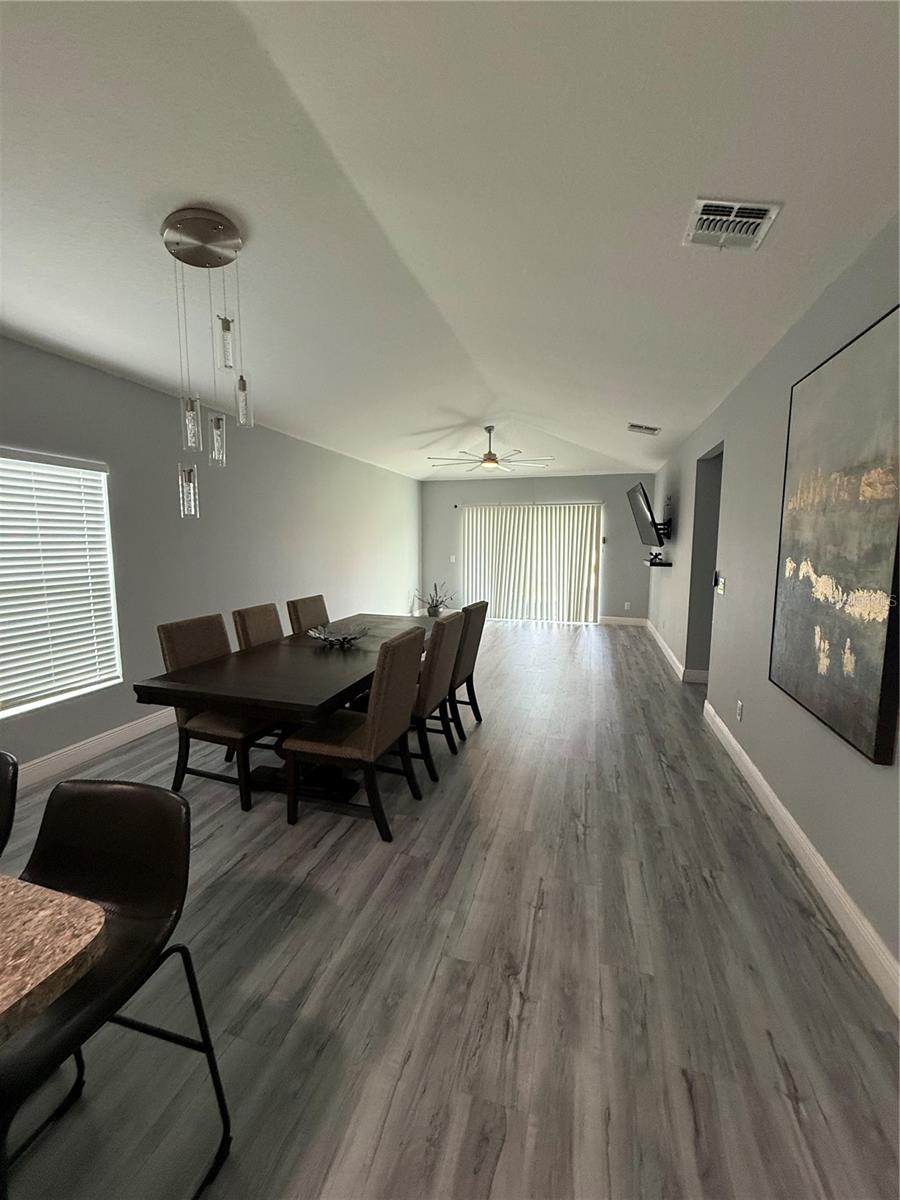 2600 Wadeview Loop