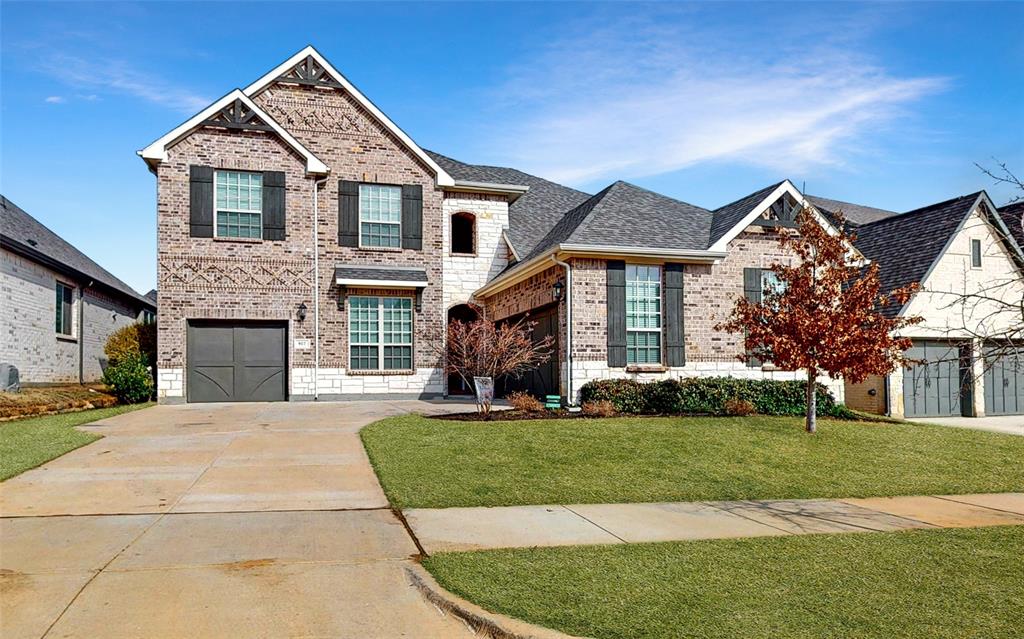 917 Fallbrook Avenue