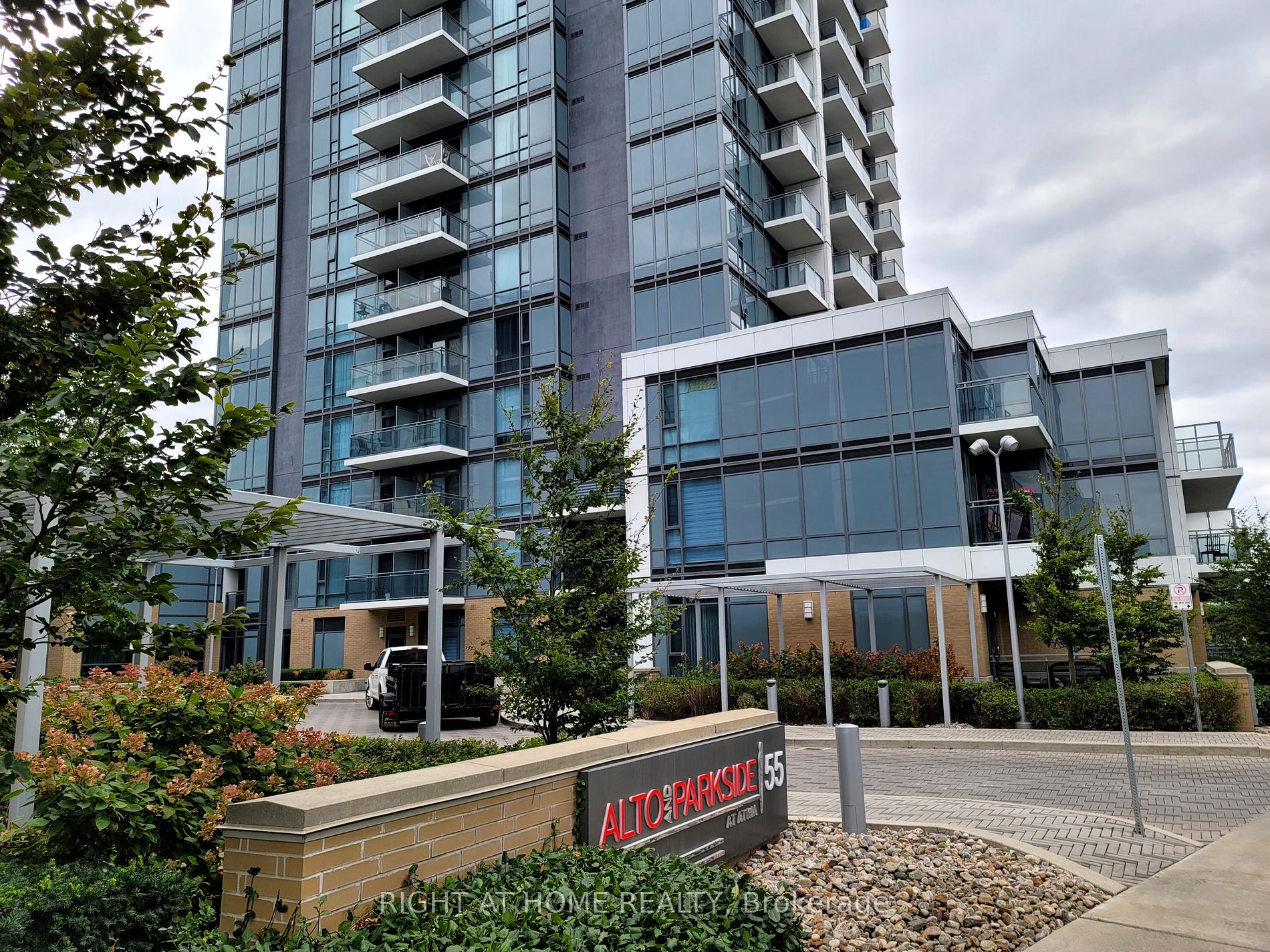 55 Ann O'reilly Rd 804