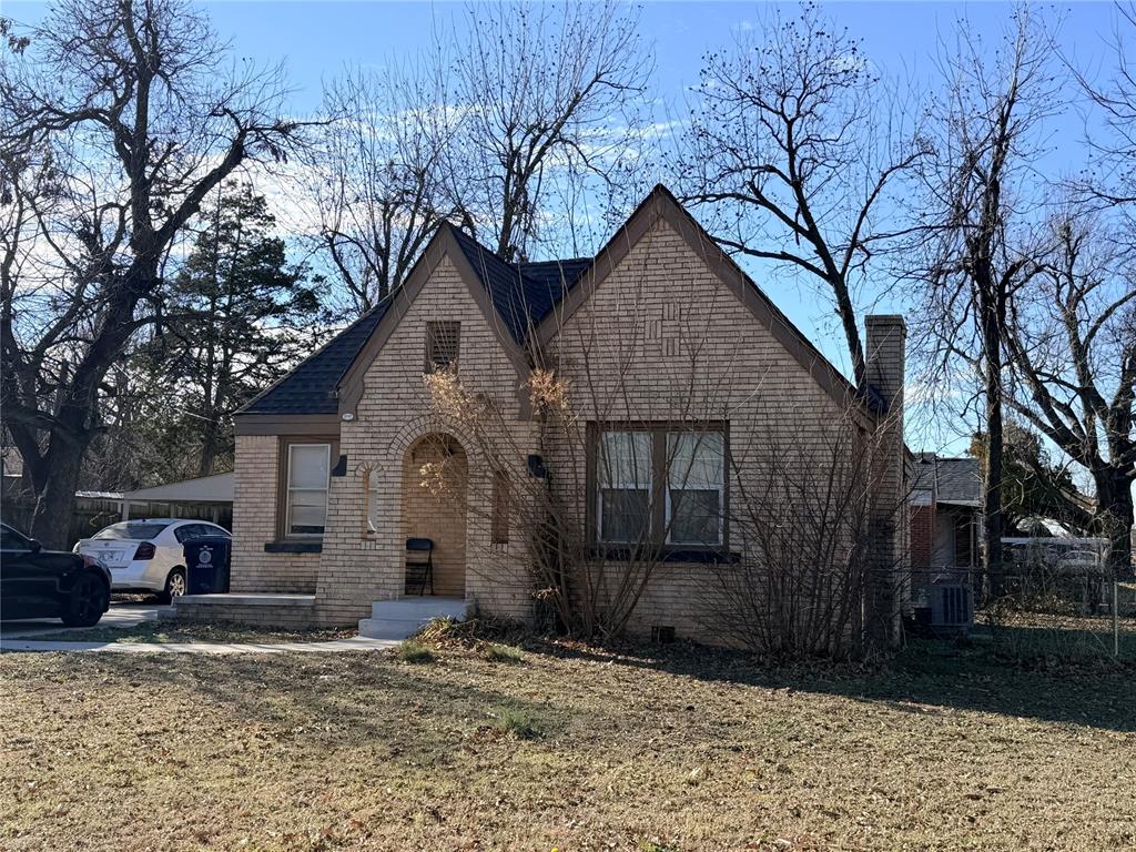 2717 N Drexel Boulevard