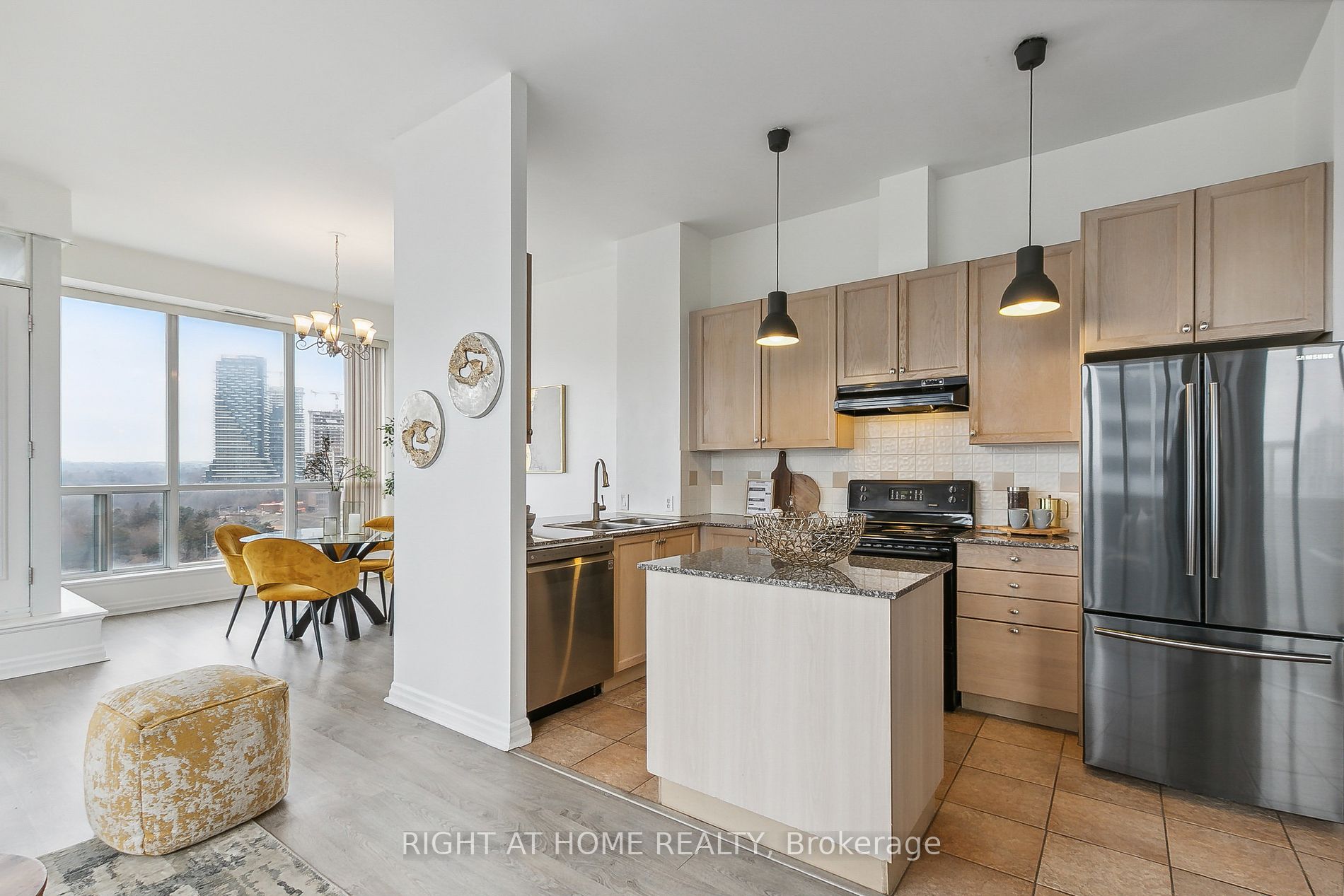 797 Don Mills Rd 802