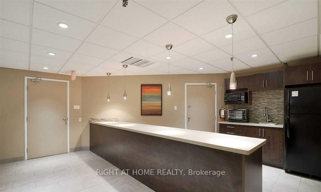 2323 Confederation Pkwy 408