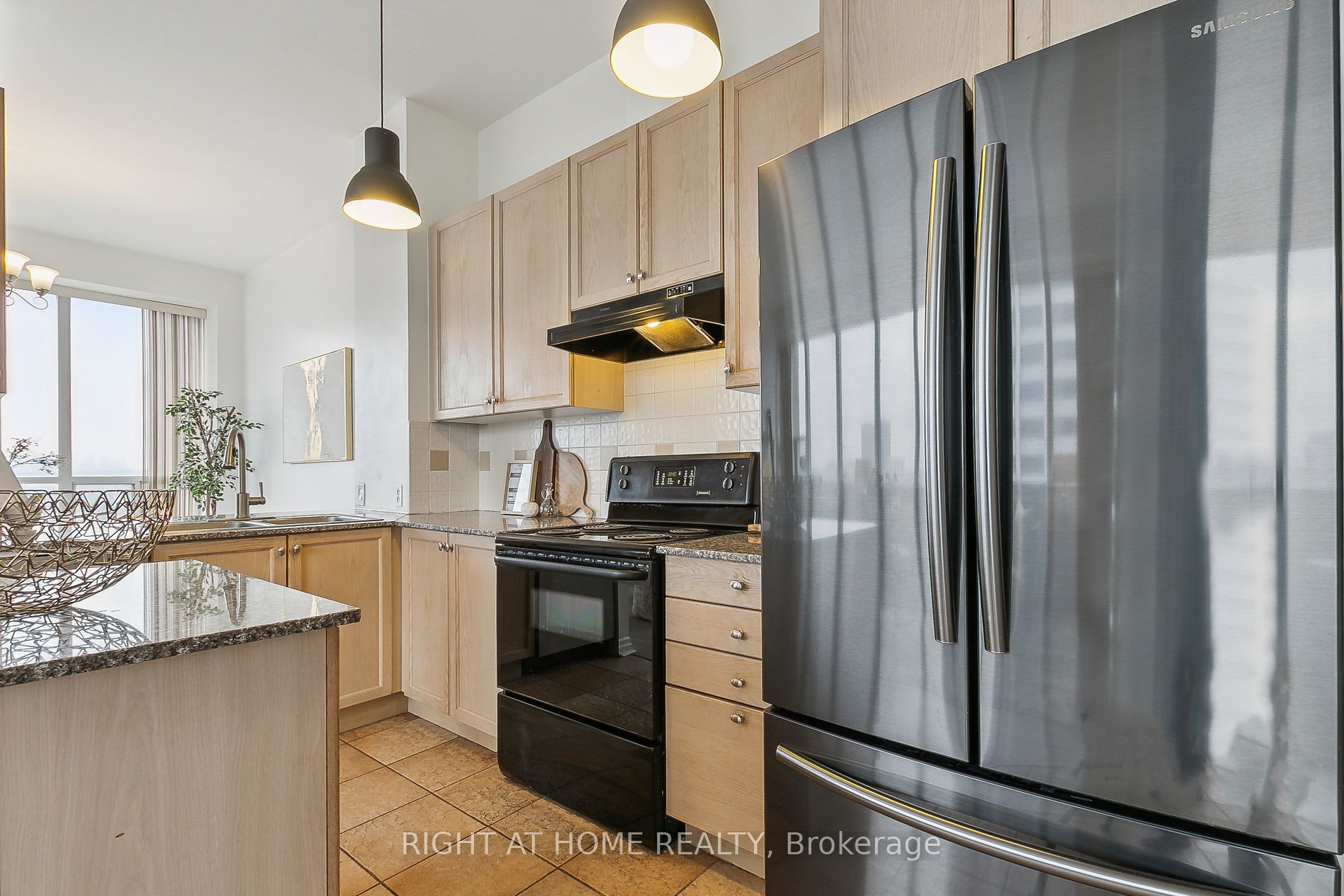 797 Don Mills Rd 802