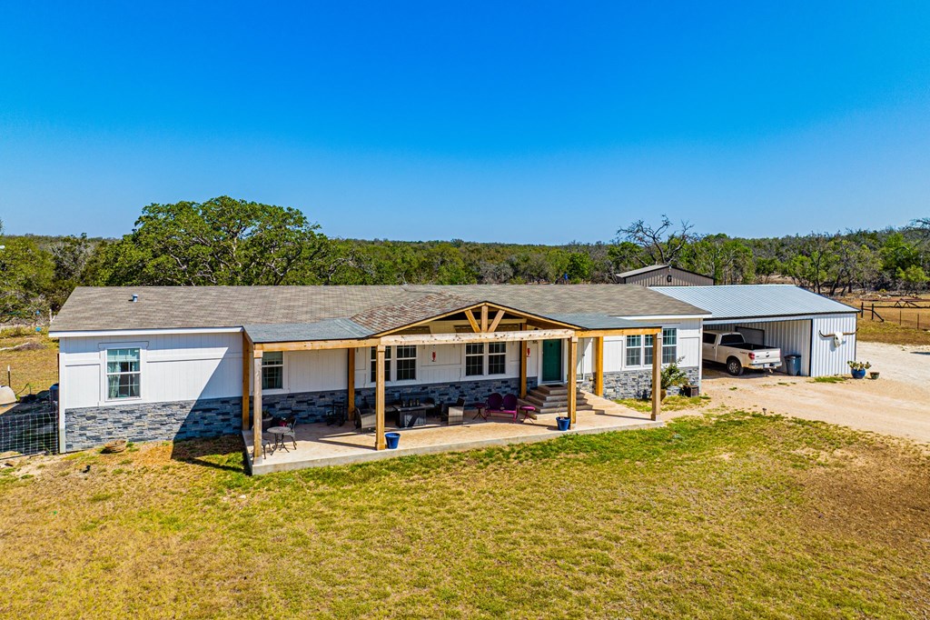 195 NW Crooked Creek Path