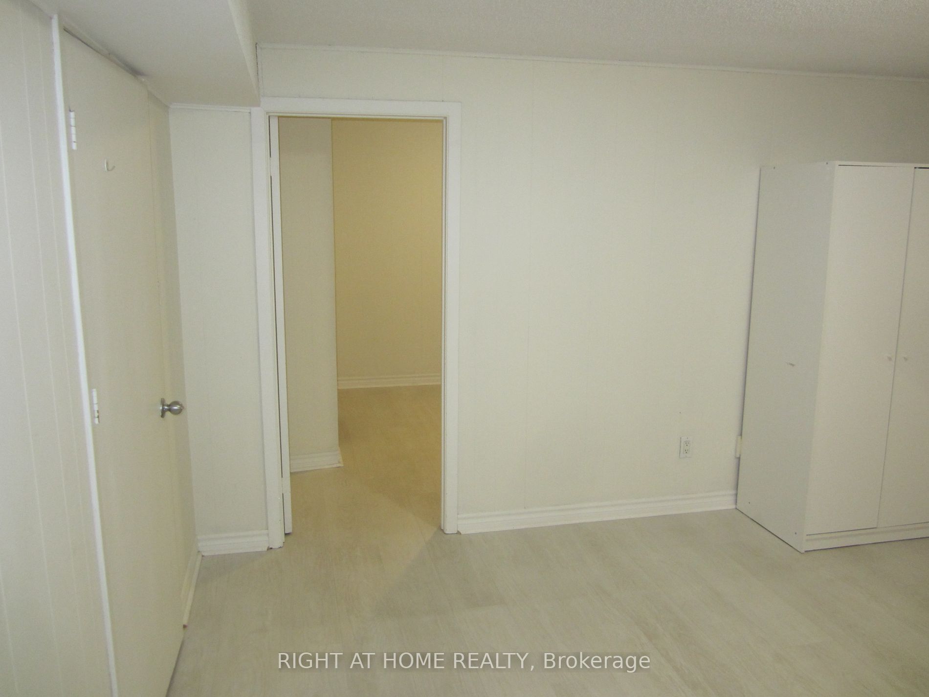 289 Churchill Ave Bsmnt