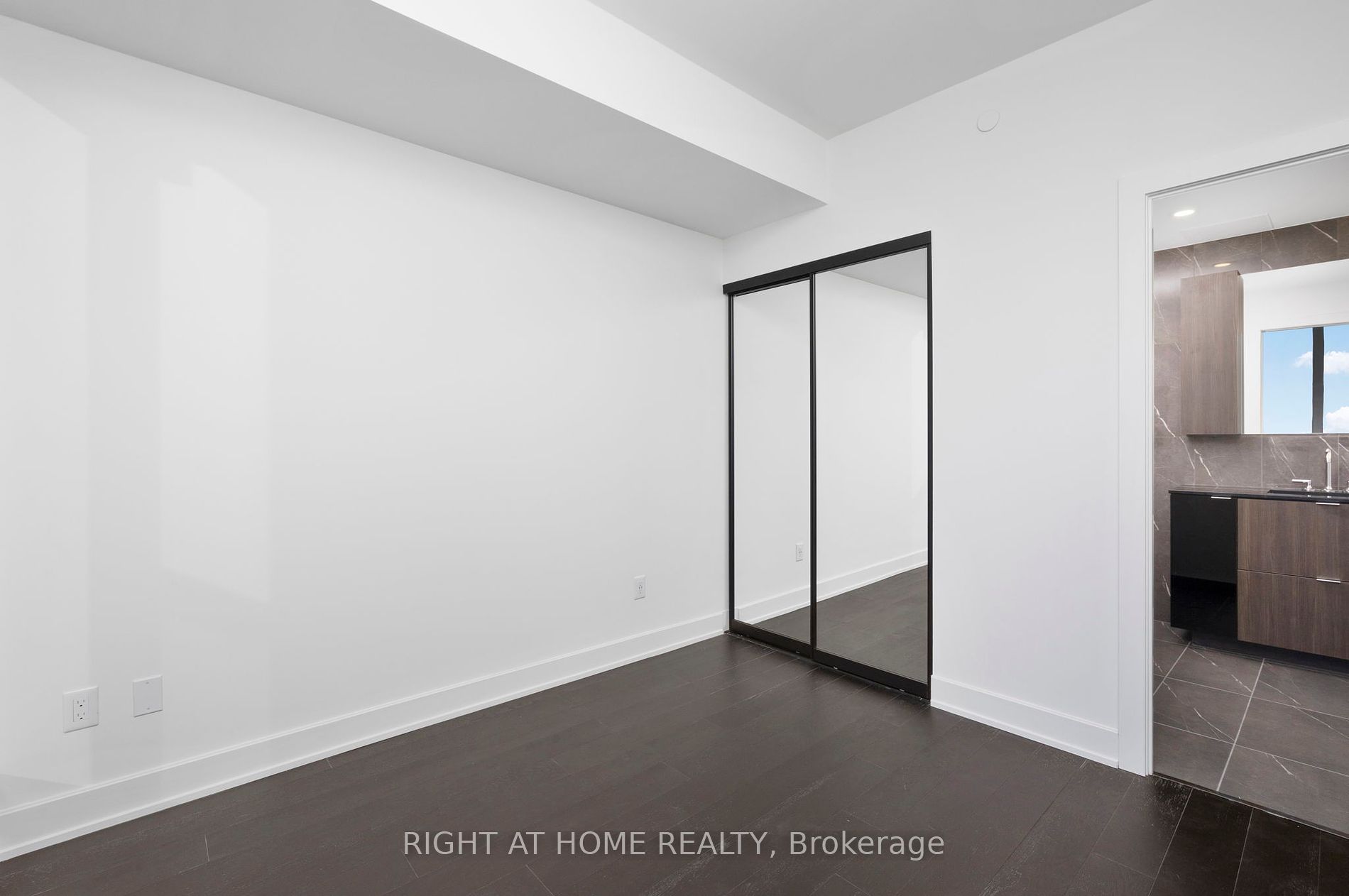 35 S Mercer St 2309