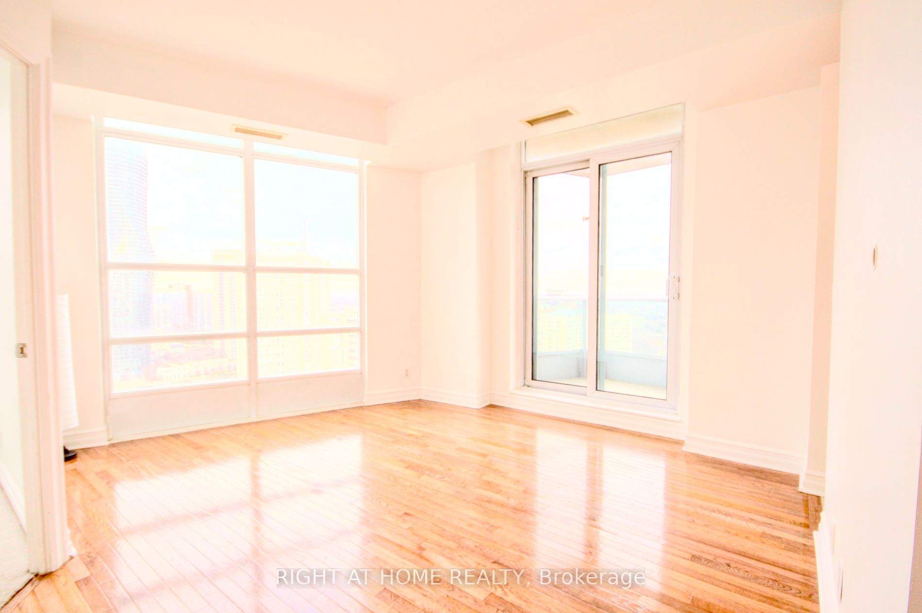 1 W Elm Dr 2611