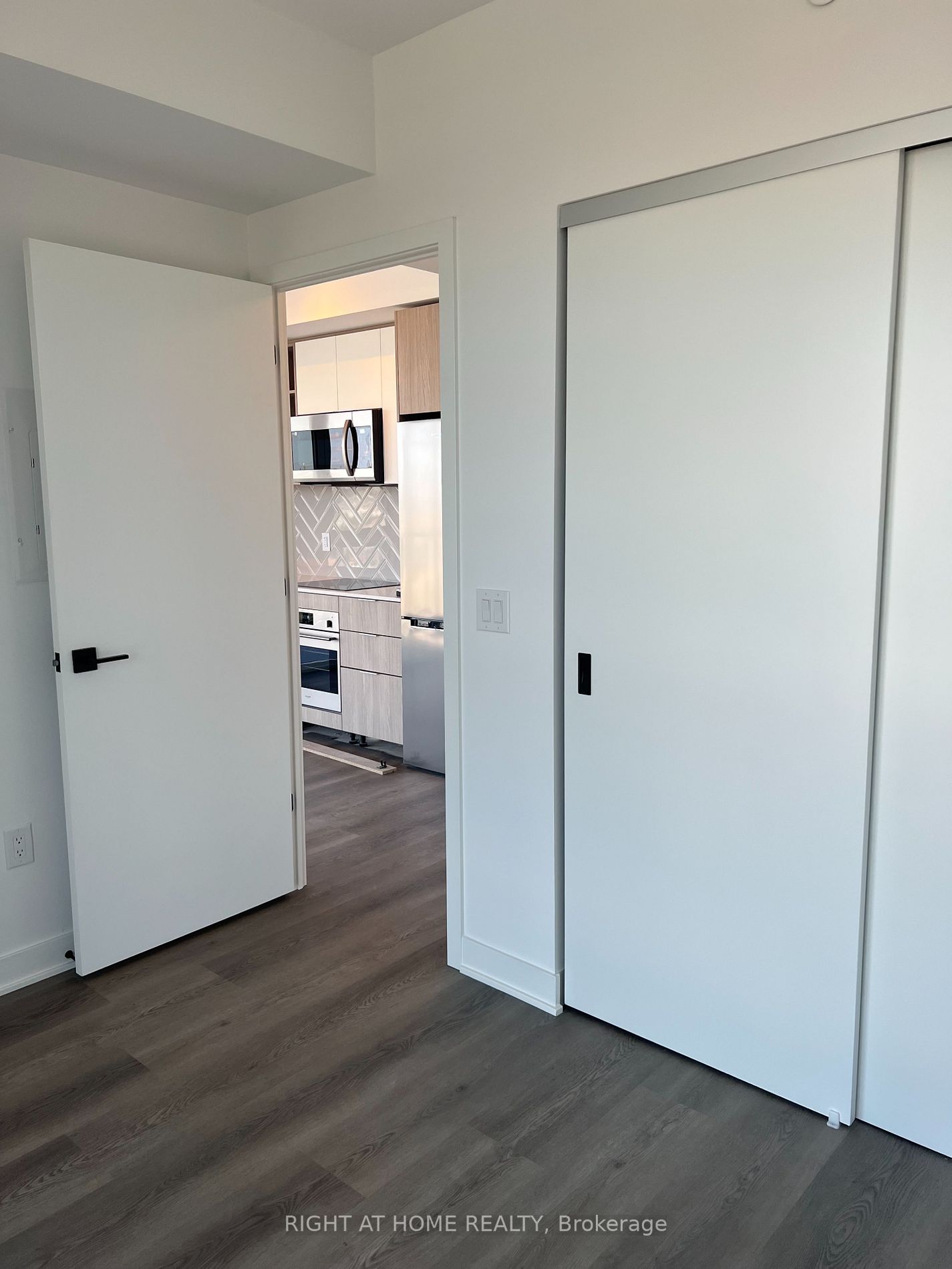 36 Zorra St 2303