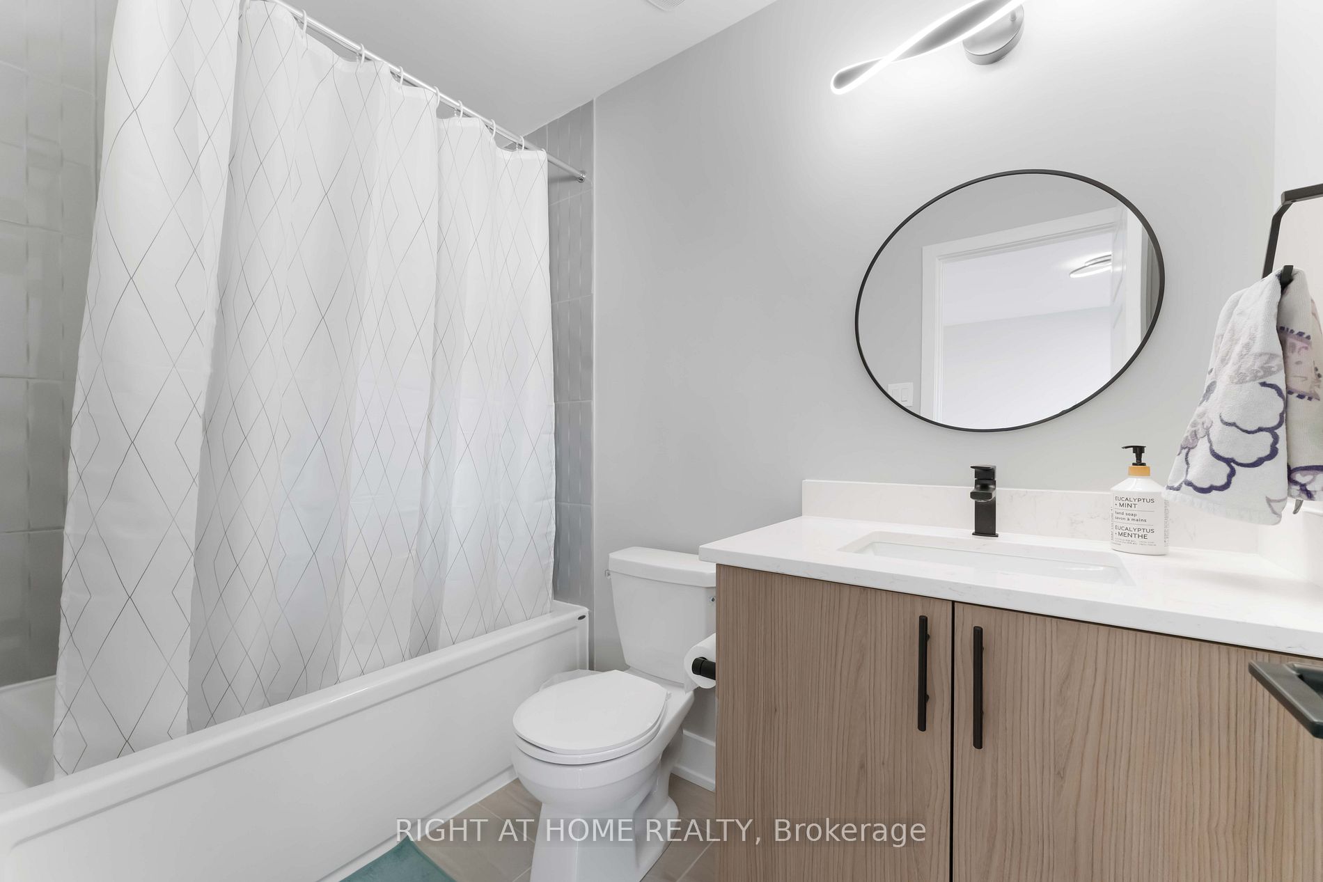 101 Green Ash Ave