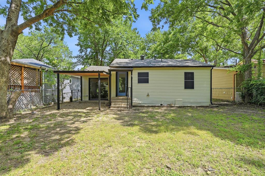 1020 W Brockett Street