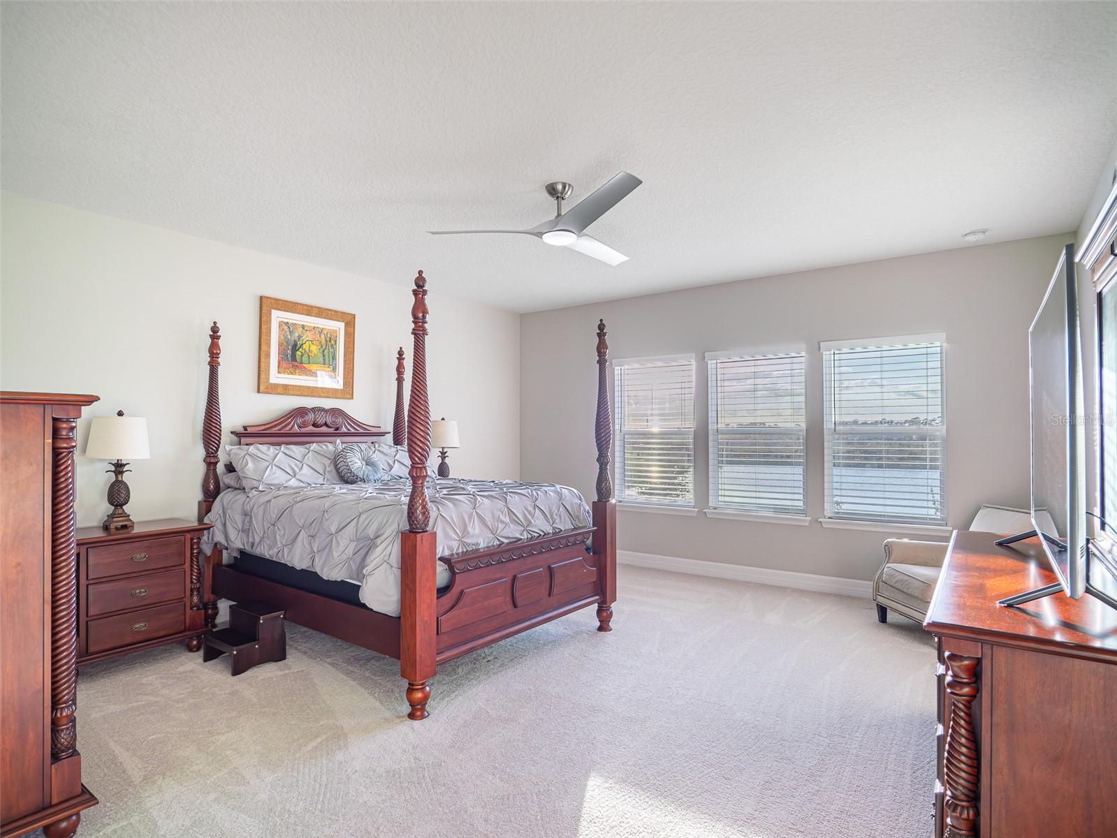 2206 Weatherly Way