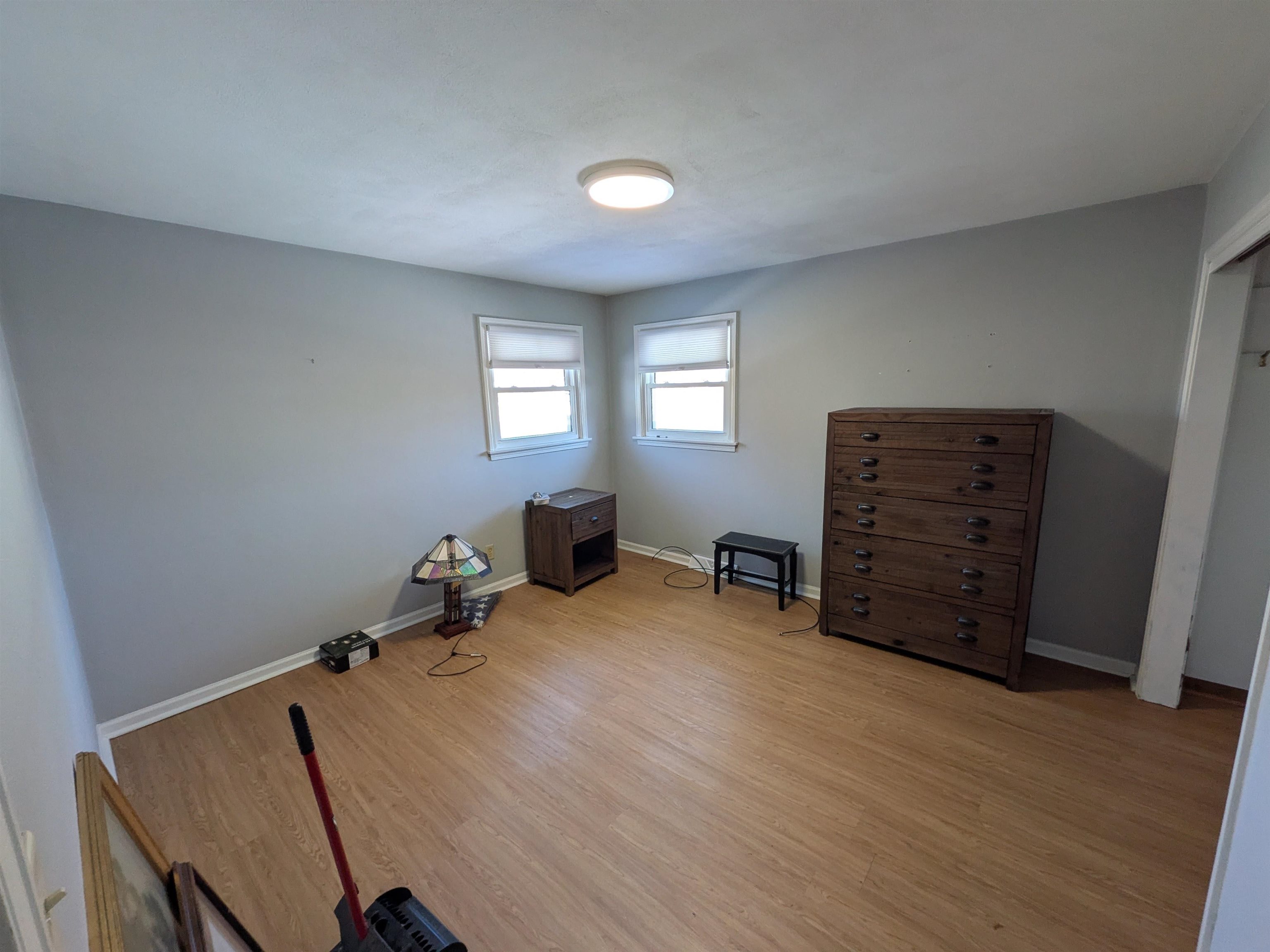 2314 N Claremont Drive