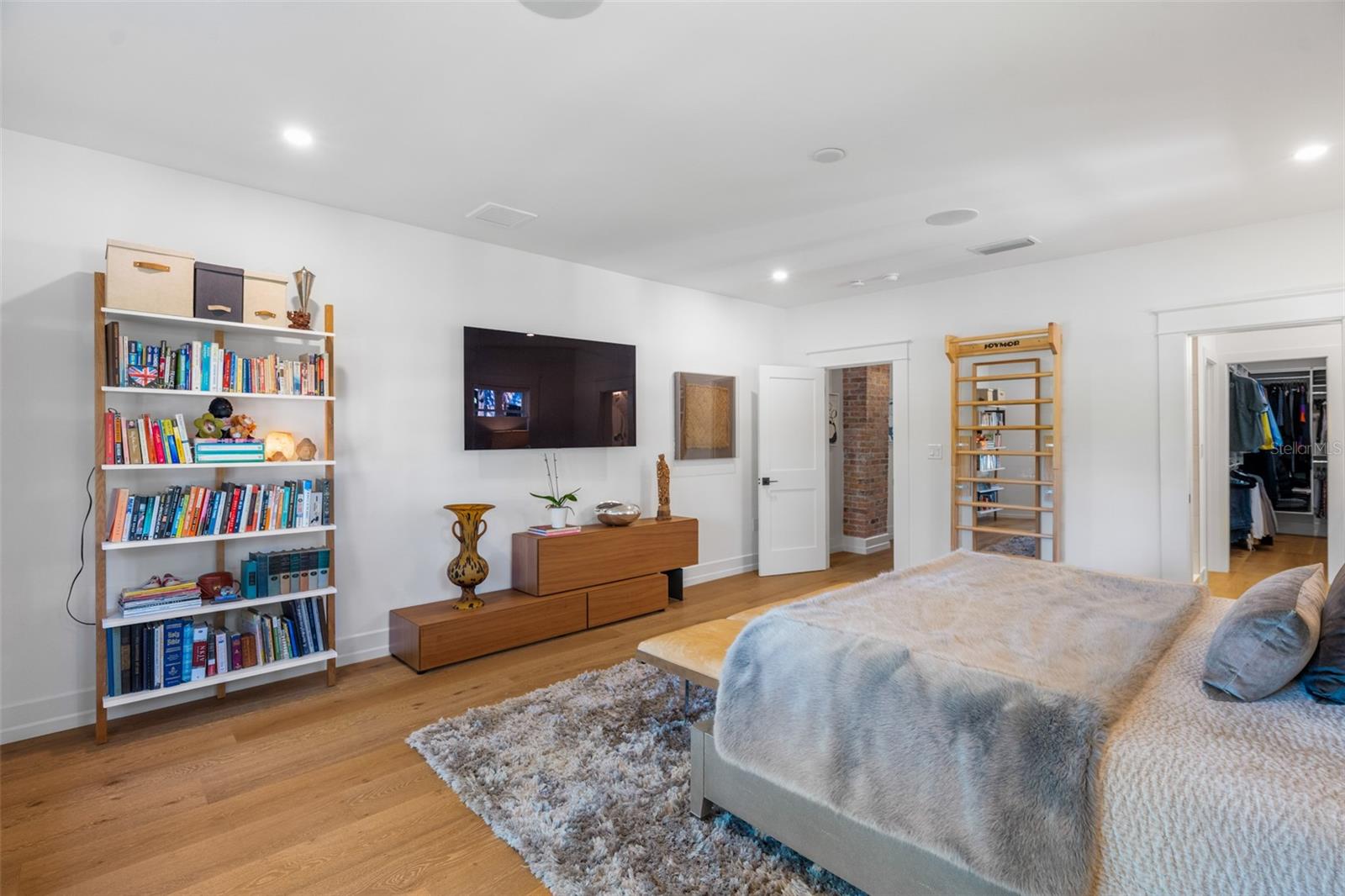 5302 N Central Avenue