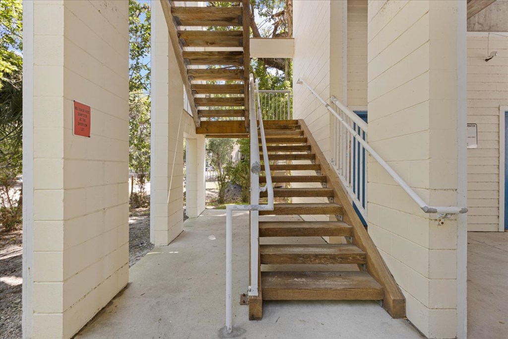 54 SE 910th Ave 115
