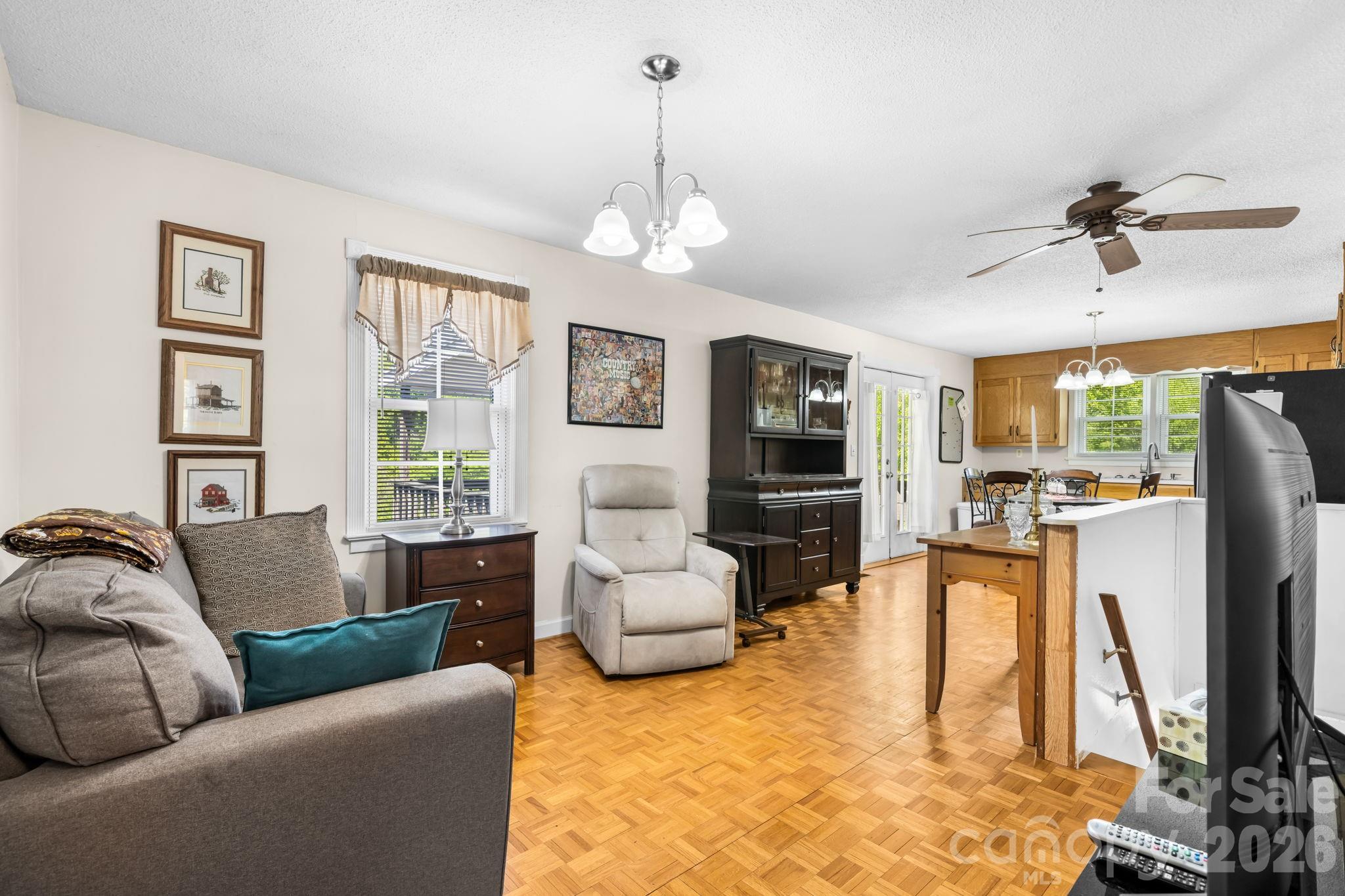 406 Swanson Drive SW