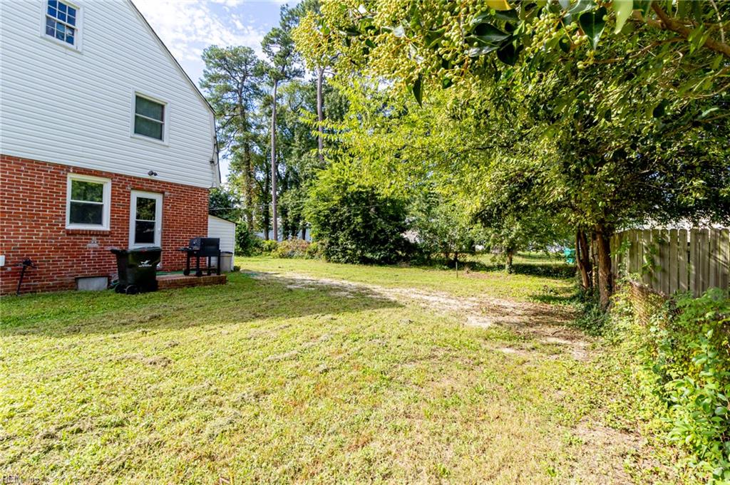 937 Dogwood Terrace